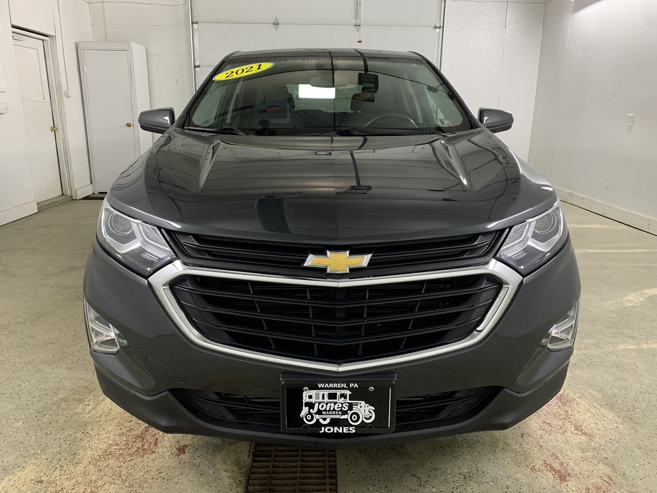 Used 2021 Chevrolet Equinox LT with VIN 2GNAXUEV6M6112253 for sale in Warren, PA