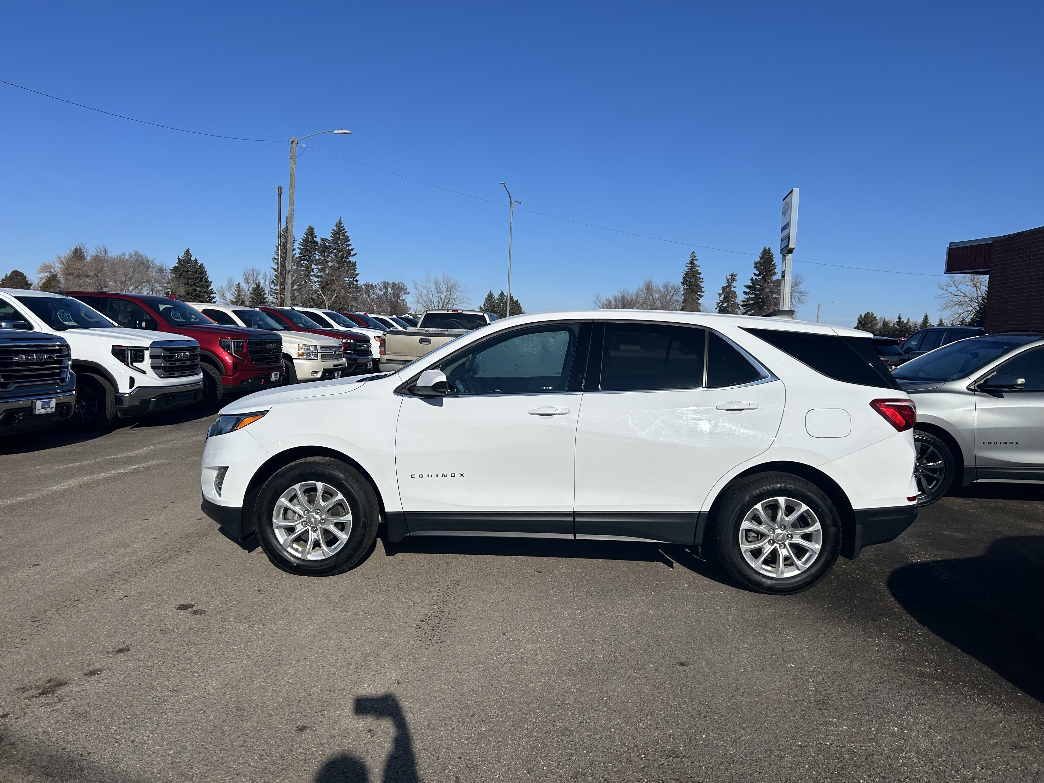 Used 2020 Chevrolet Equinox LT with VIN 2GNAXUEV8L6138447 for sale in Bottineau, ND