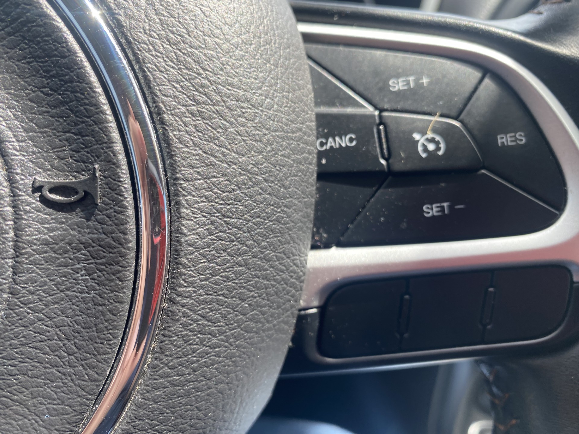 Used 2020 Silver Jeep Latitude image 19