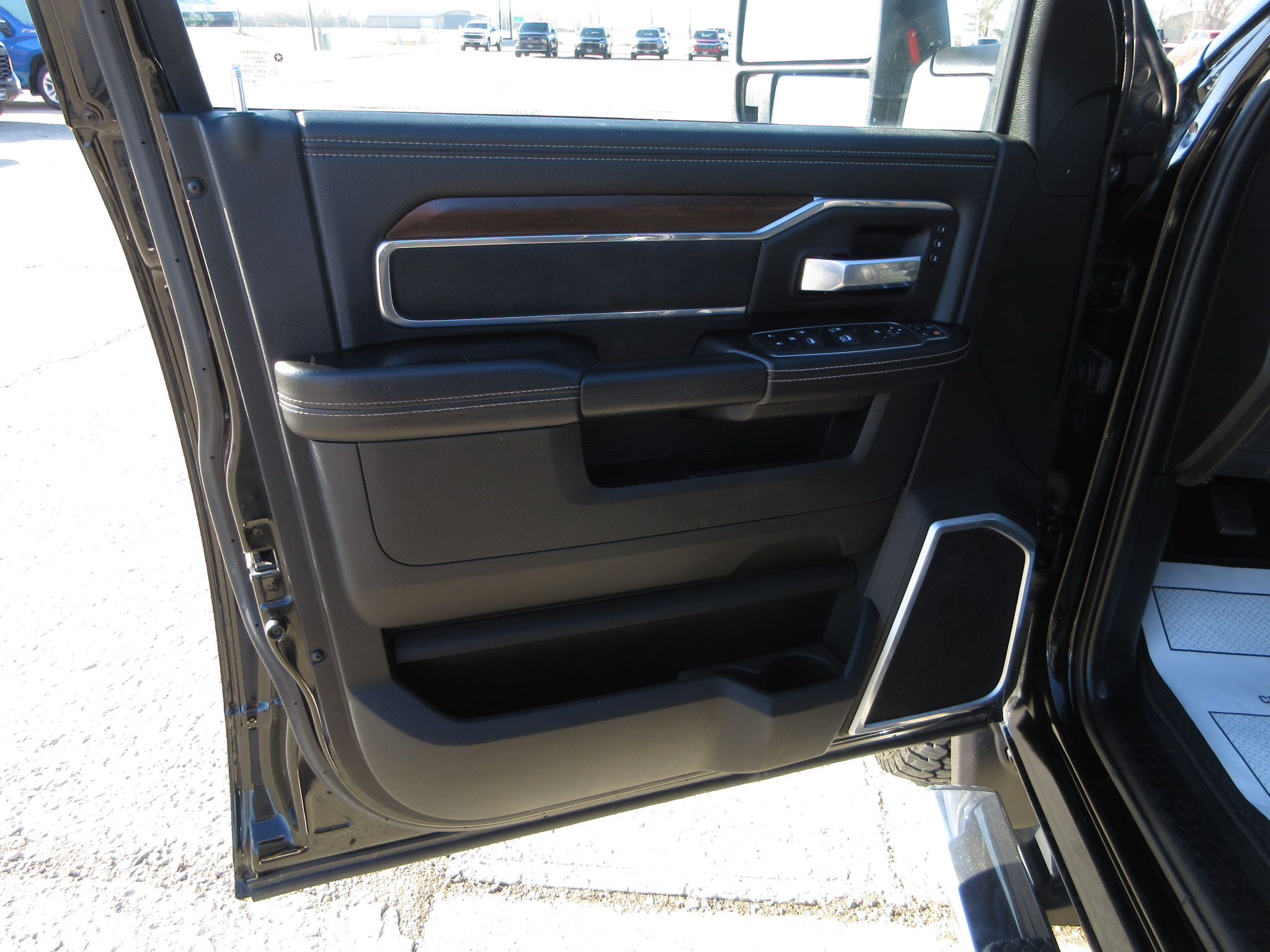 2023 RAM Ram 3500 Pickup Laramie - Photo 21