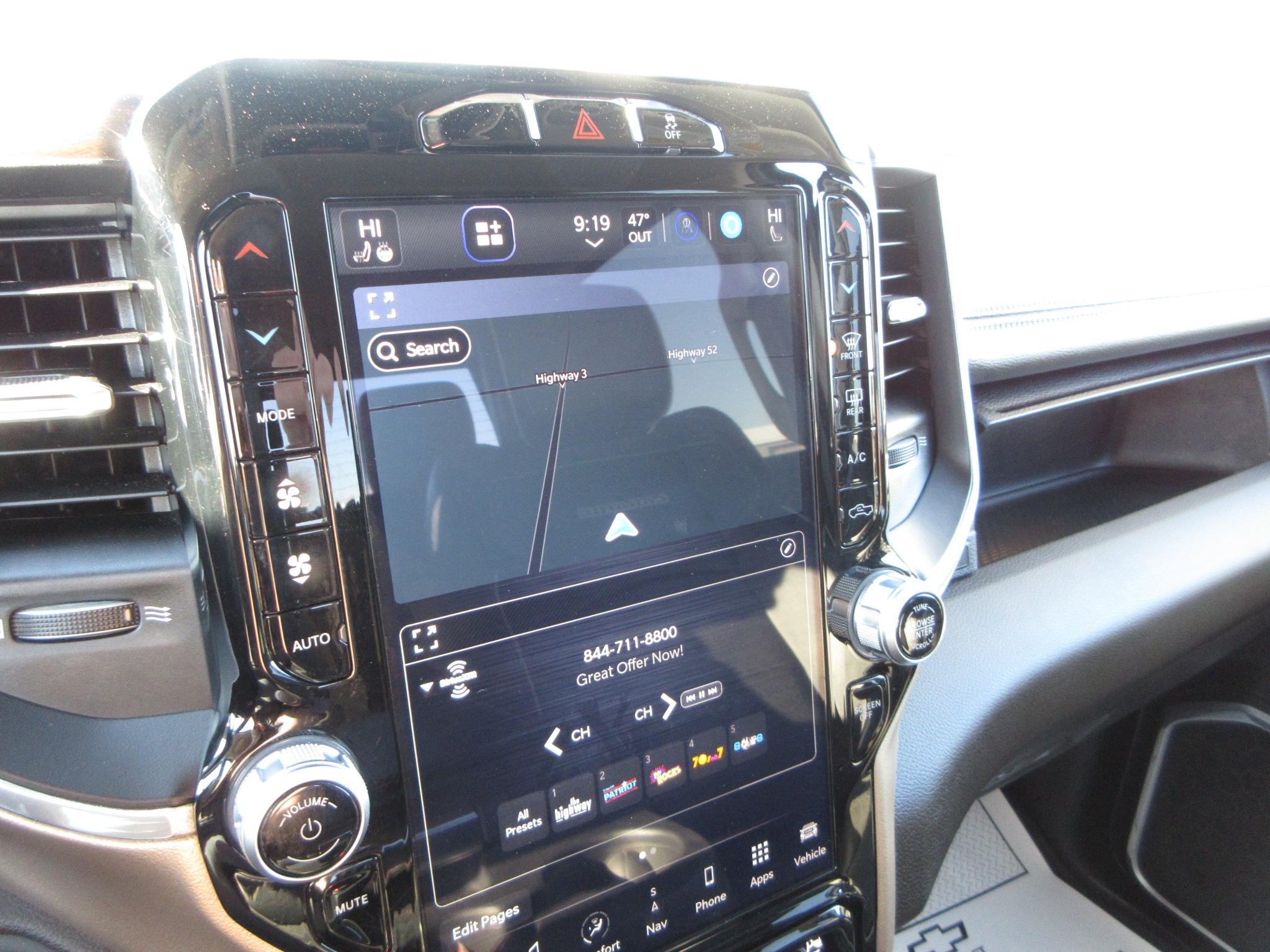 2023 RAM Ram 3500 Pickup Laramie - Photo 18