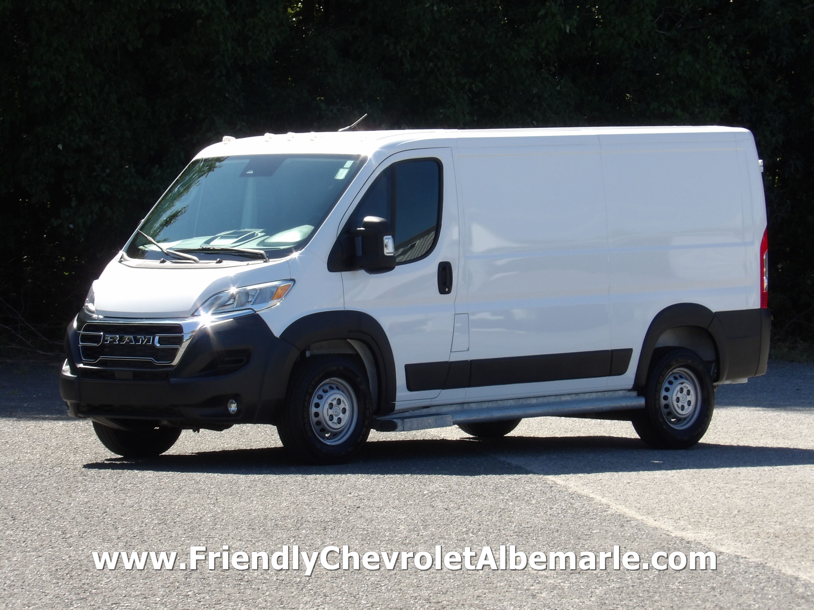  2025 RAM ProMaster 2500 Tradesman 136 Low Roof Cargo Van FWD   