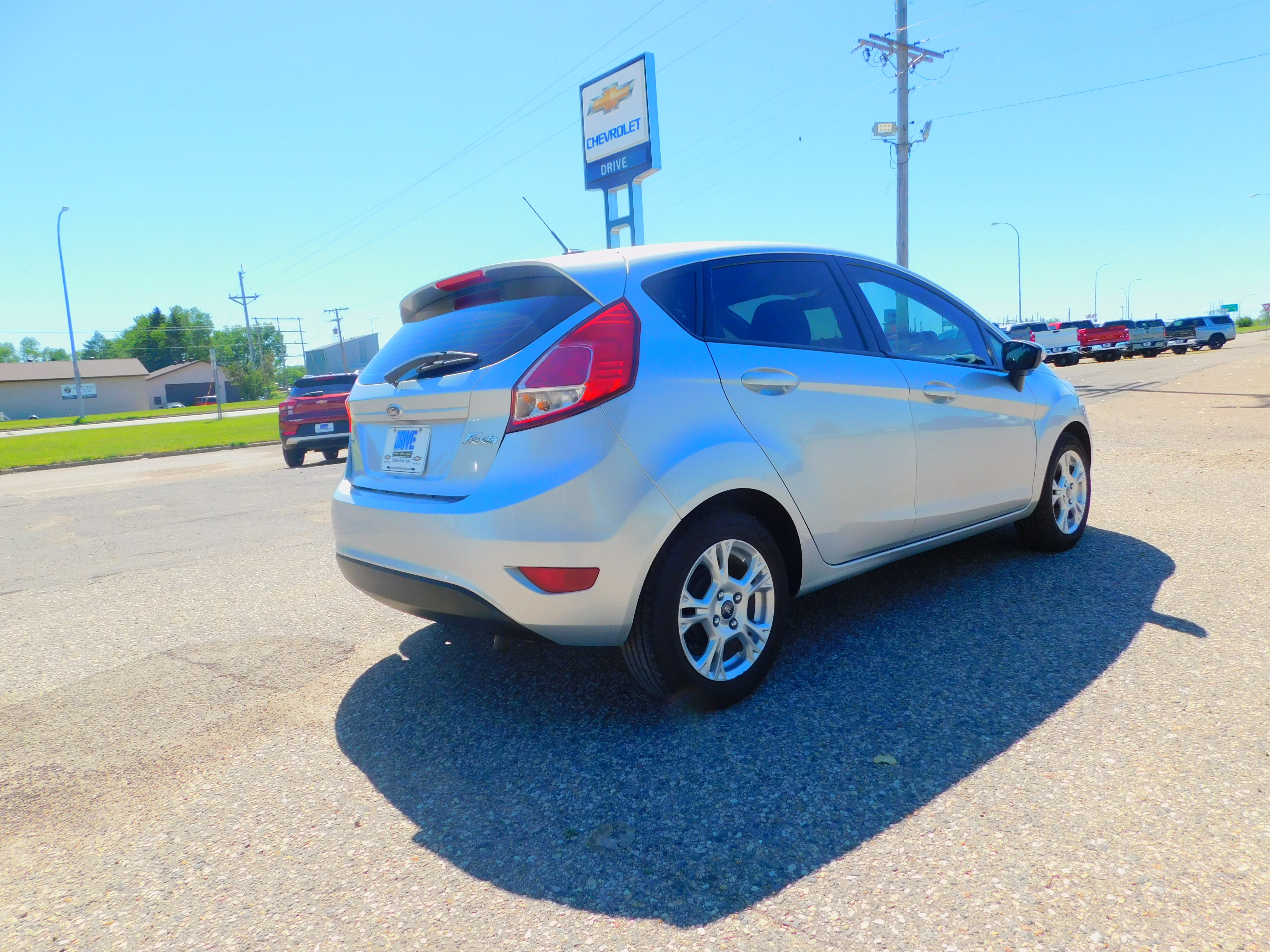 Used 2015 Ford Fiesta SE with VIN 3FADP4EJ6FM115543 for sale in Rugby, ND