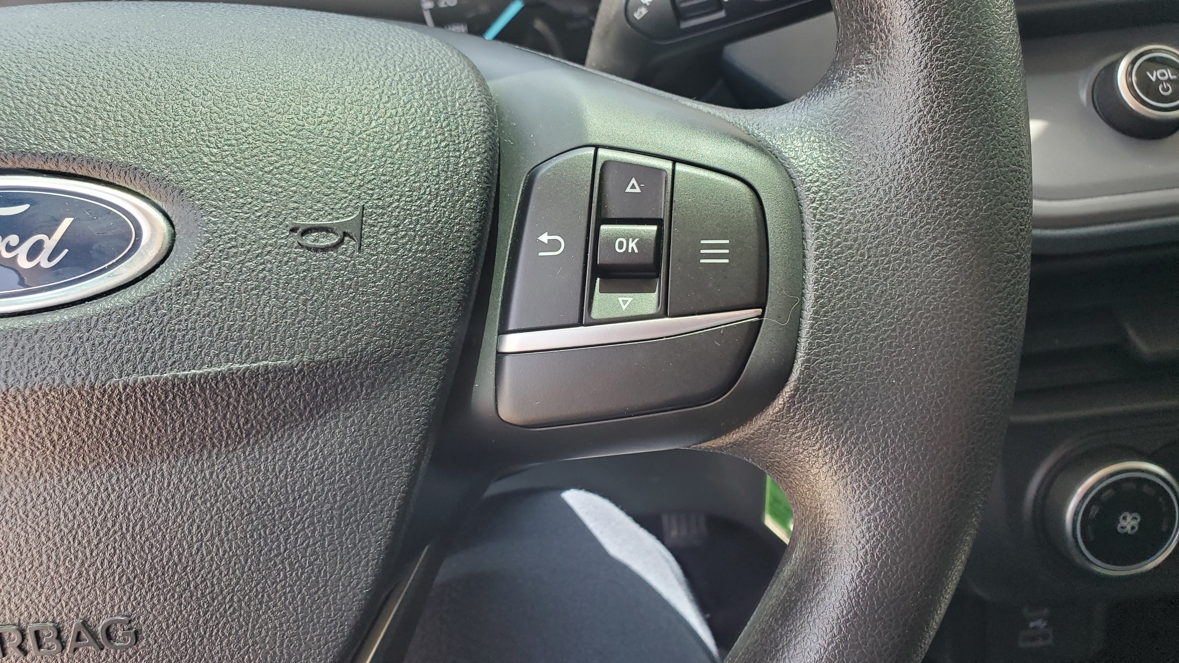 2022 Ford Maverick XL - Photo 12