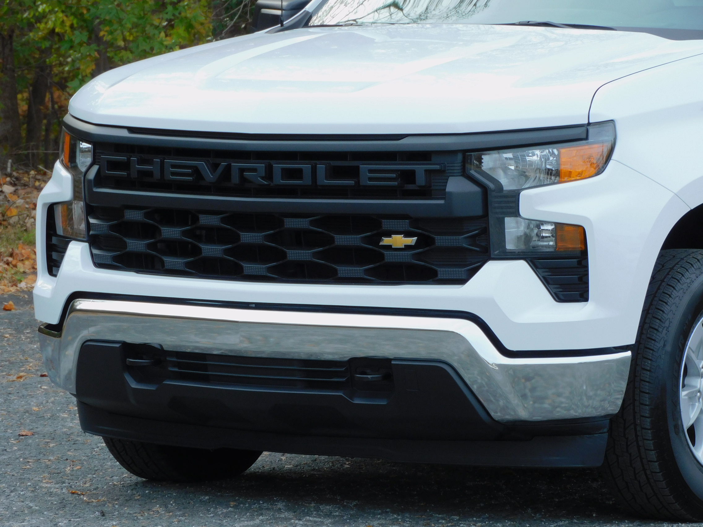 2024 Chevrolet Silverado 1500 photo 3