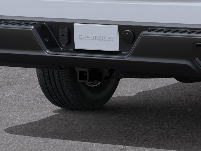New 2026 Summit White Chevrolet WT image 38