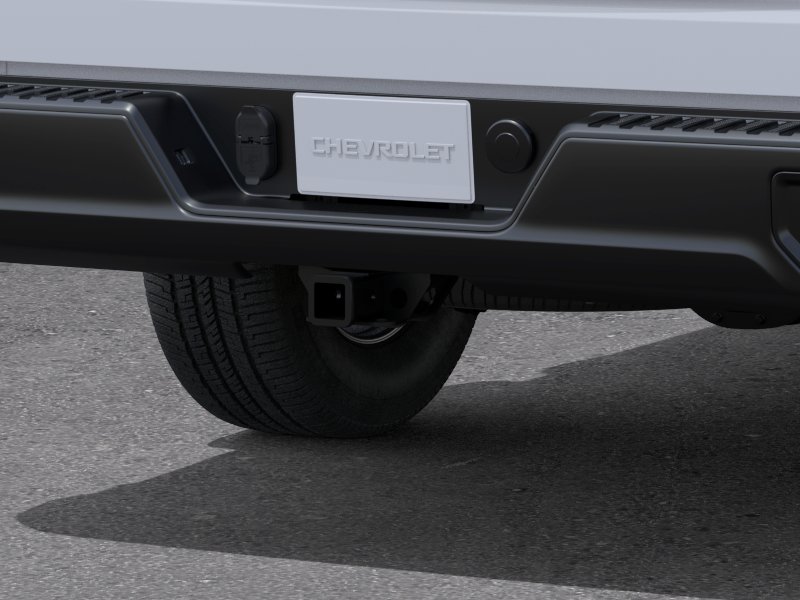 New 2026 Summit White Chevrolet WT image 43