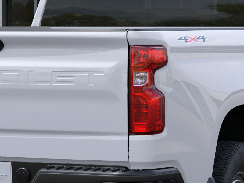 New 2026 Summit White Chevrolet WT image 40