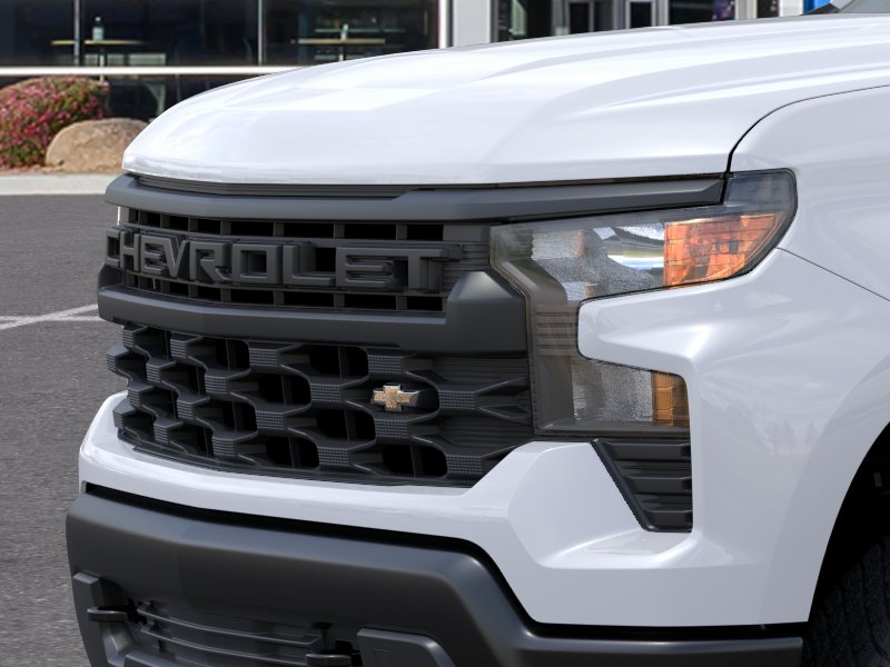 New 2026 Summit White Chevrolet WT image 13