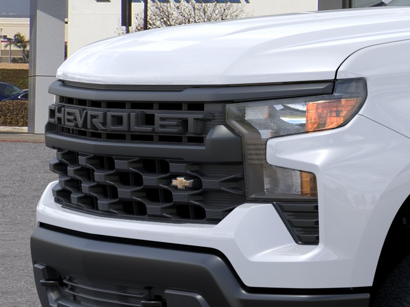 New 2026 Summit White Chevrolet WT image 37