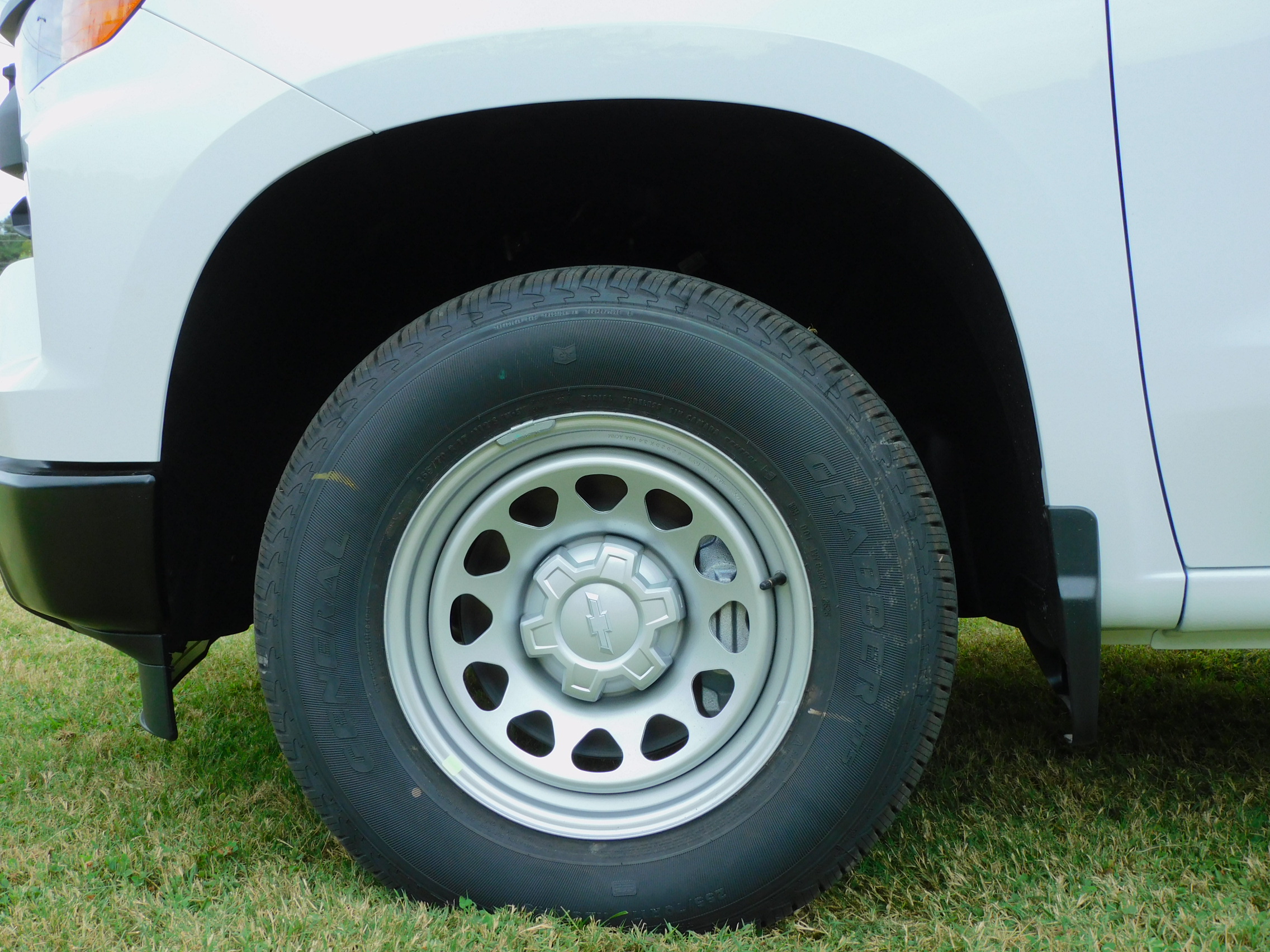 2026 Chevrolet Silverado 1500 photo 2