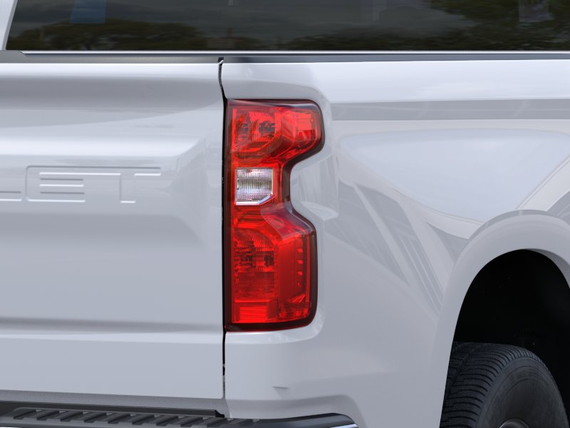 New 2026 Summit White Chevrolet WT image 35