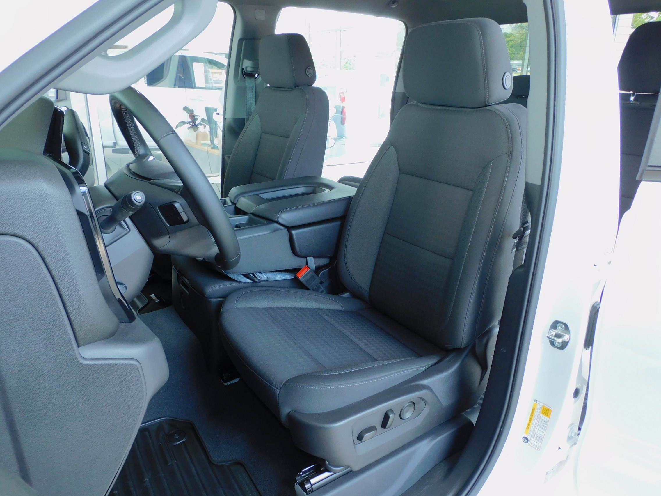 2024 Chevrolet Silverado 1500 LT photo 18