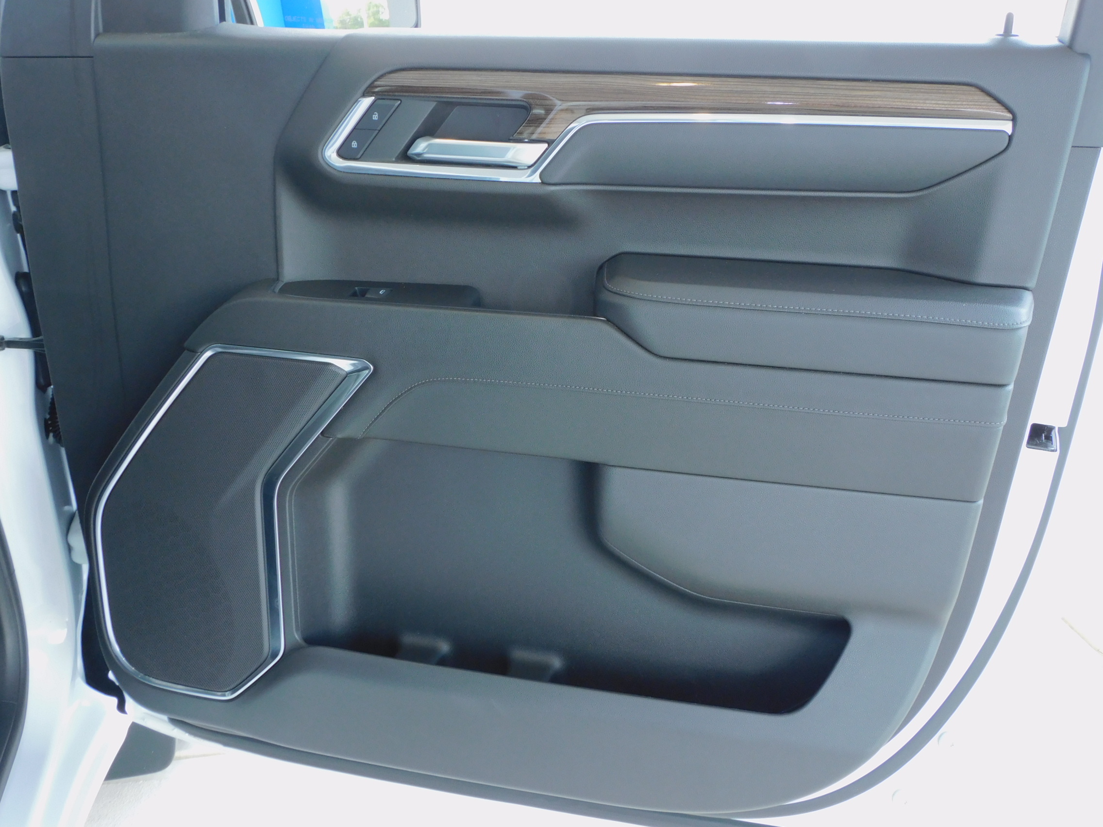 2024 Chevrolet Silverado 1500 LT photo 23