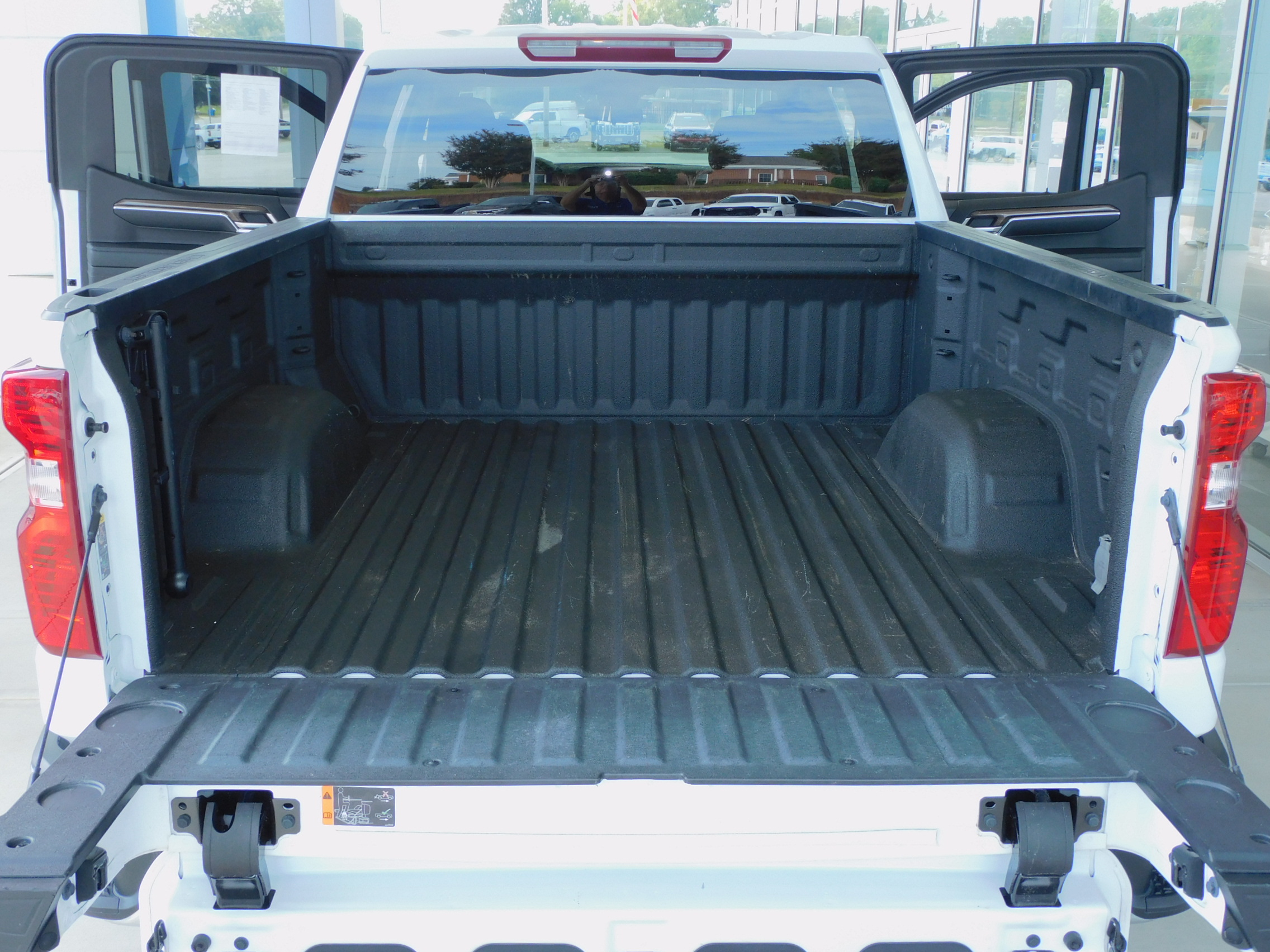2024 Chevrolet Silverado 1500 LT photo 13