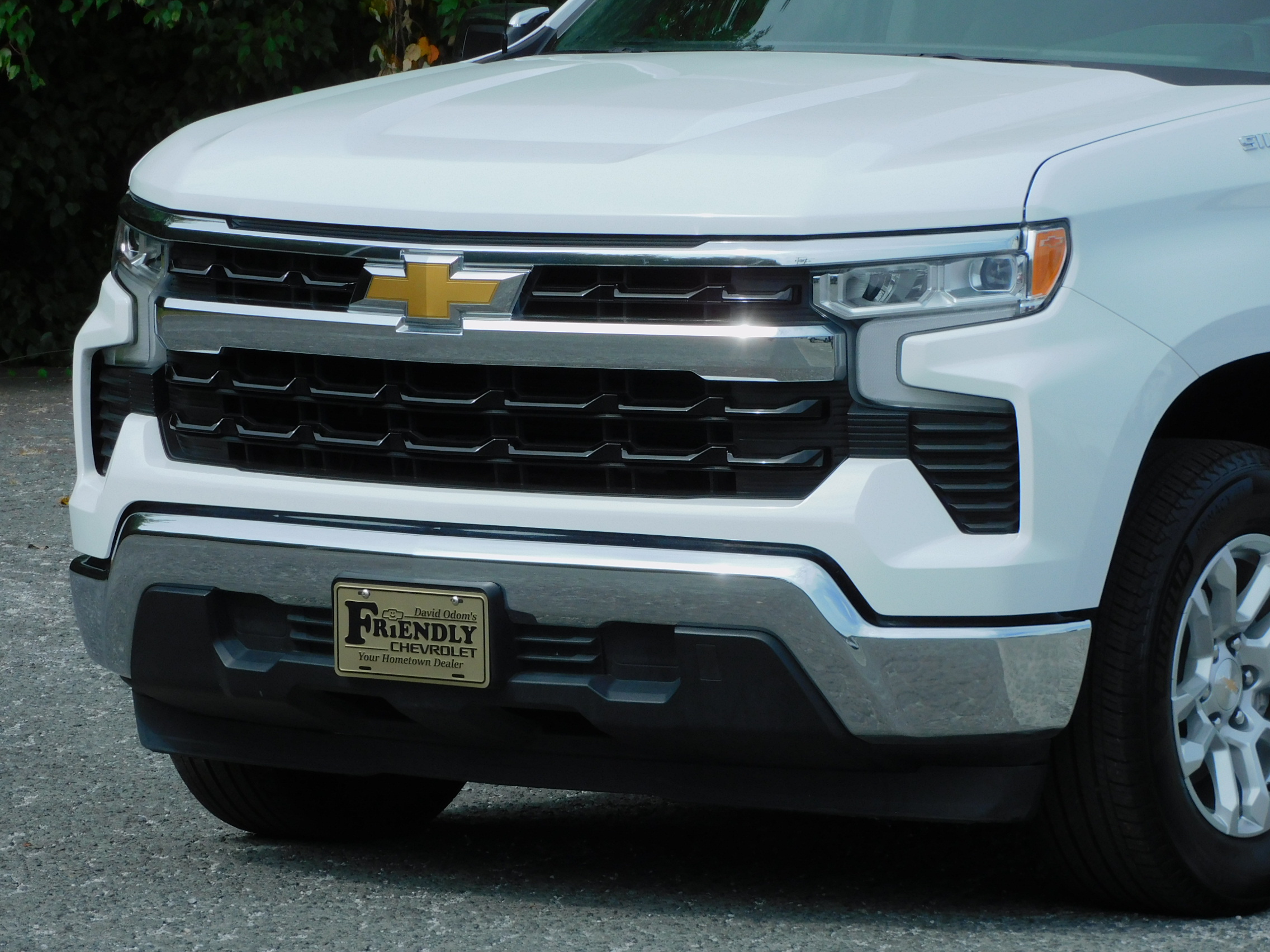2024 Chevrolet Silverado 1500 LT photo 8