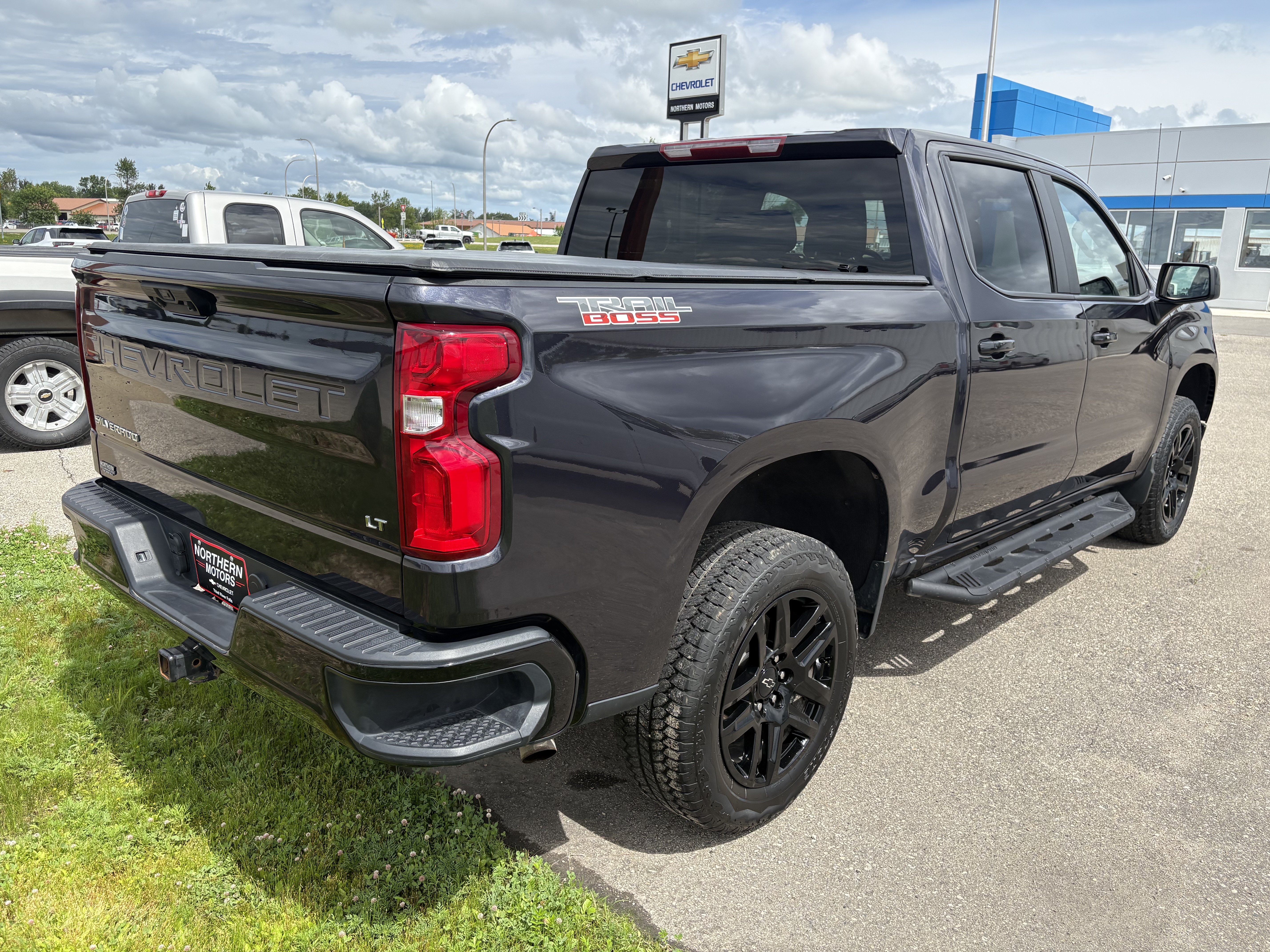 Used 2023 Chevrolet Silverado 1500 LT Trail Boss with VIN 3GCPDFEKXPG277860 for sale in Thief River Falls, Minnesota