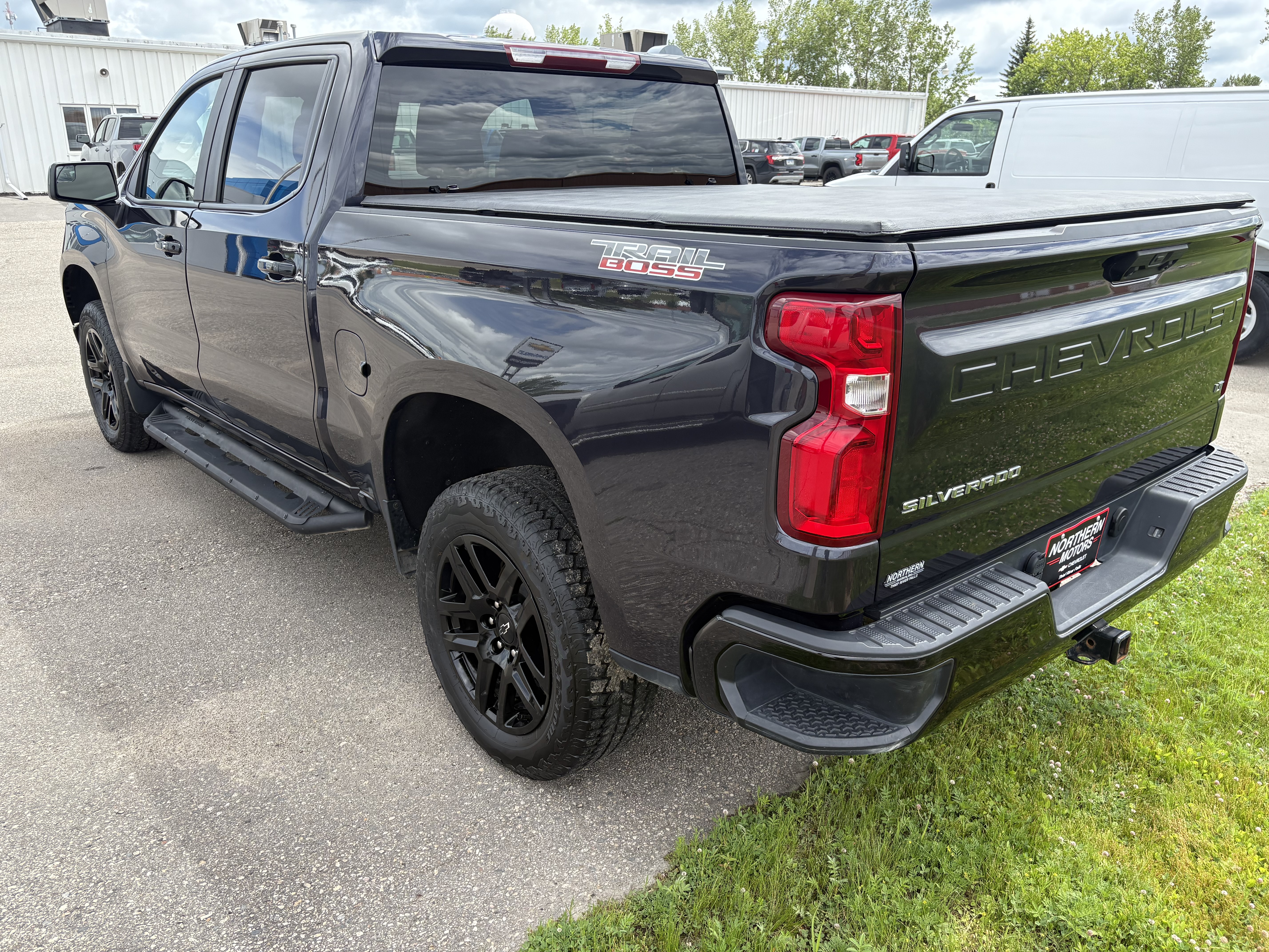 Used 2023 Chevrolet Silverado 1500 LT Trail Boss with VIN 3GCPDFEKXPG277860 for sale in Thief River Falls, Minnesota