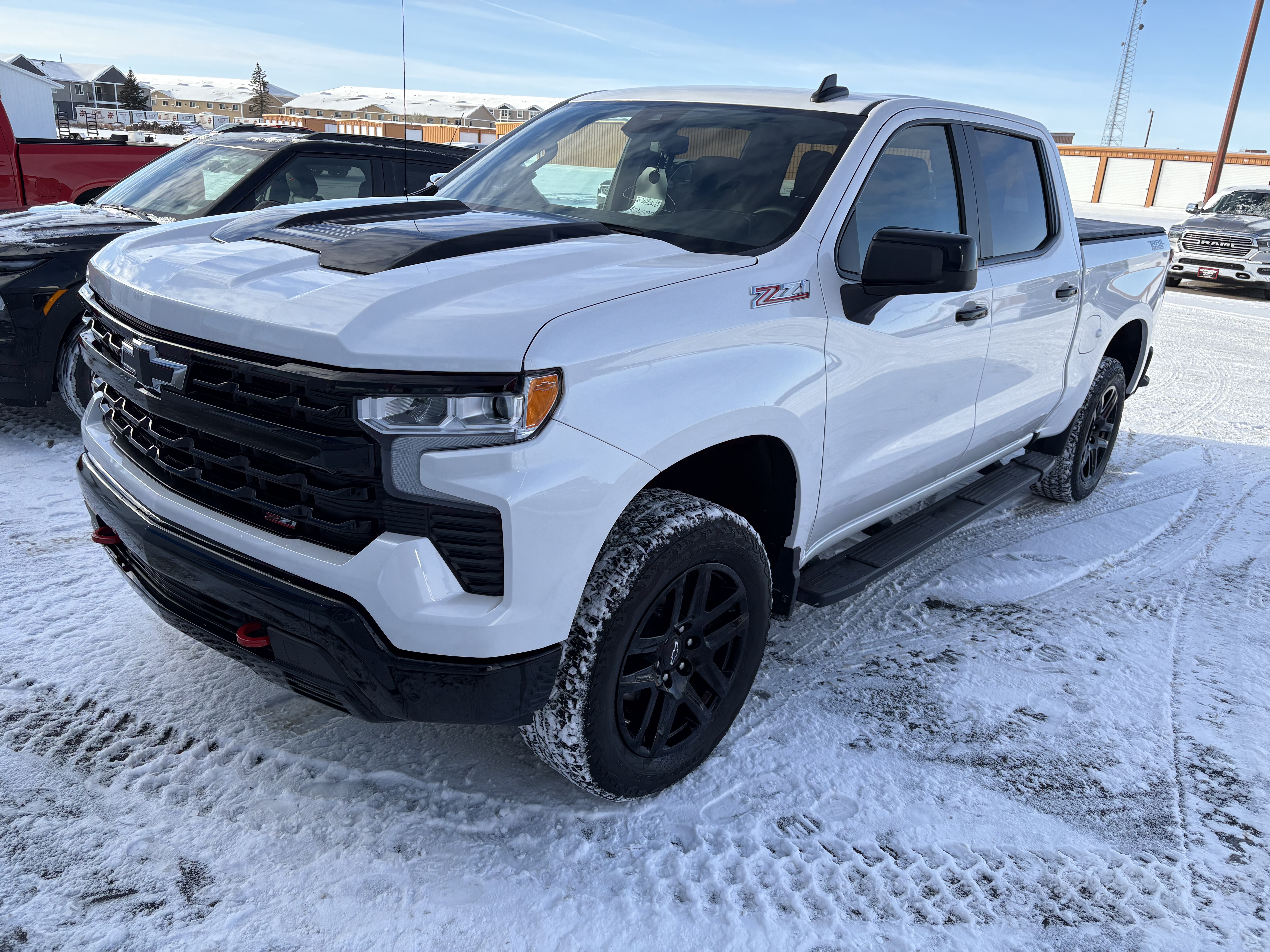 Used 2024 Chevrolet Silverado 1500 LT Trail Boss with VIN 3GCPDFEKXRG133373 for sale in Thief River Falls, Minnesota