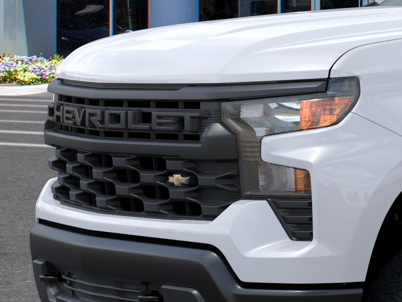 New 2025 Summit White Chevrolet WT image 42