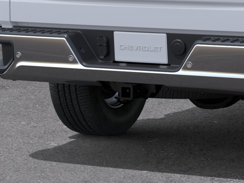 New 2026 Summit White Chevrolet WT image 14