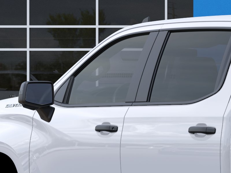 New 2026 Summit White Chevrolet WT image 39