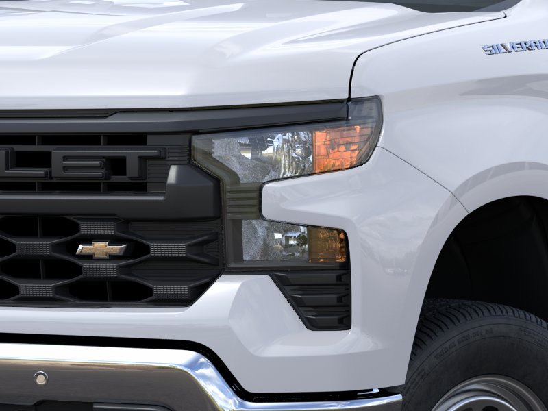 New 2026 Summit White Chevrolet WT image 37