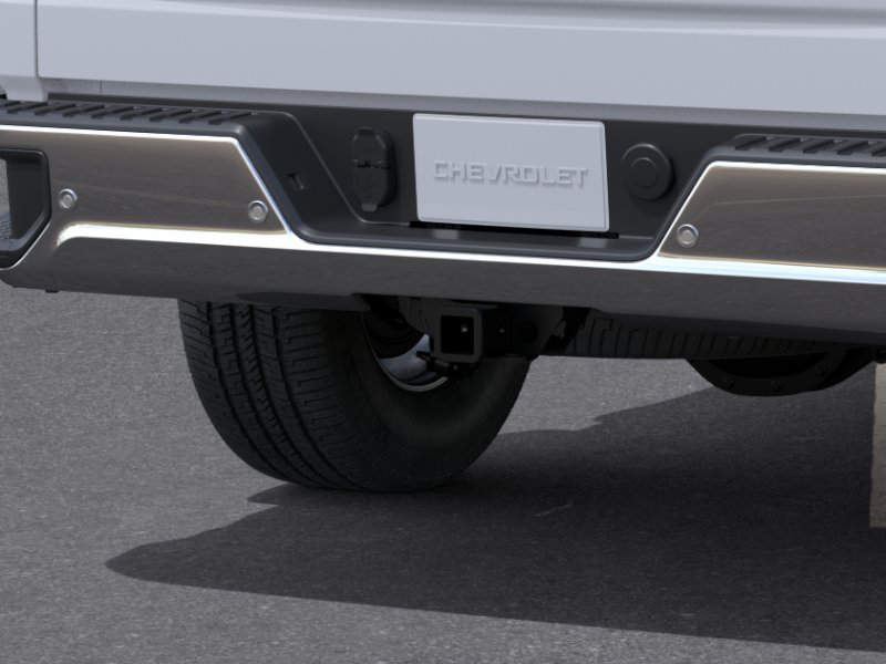 New 2026 Summit White Chevrolet WT image 41