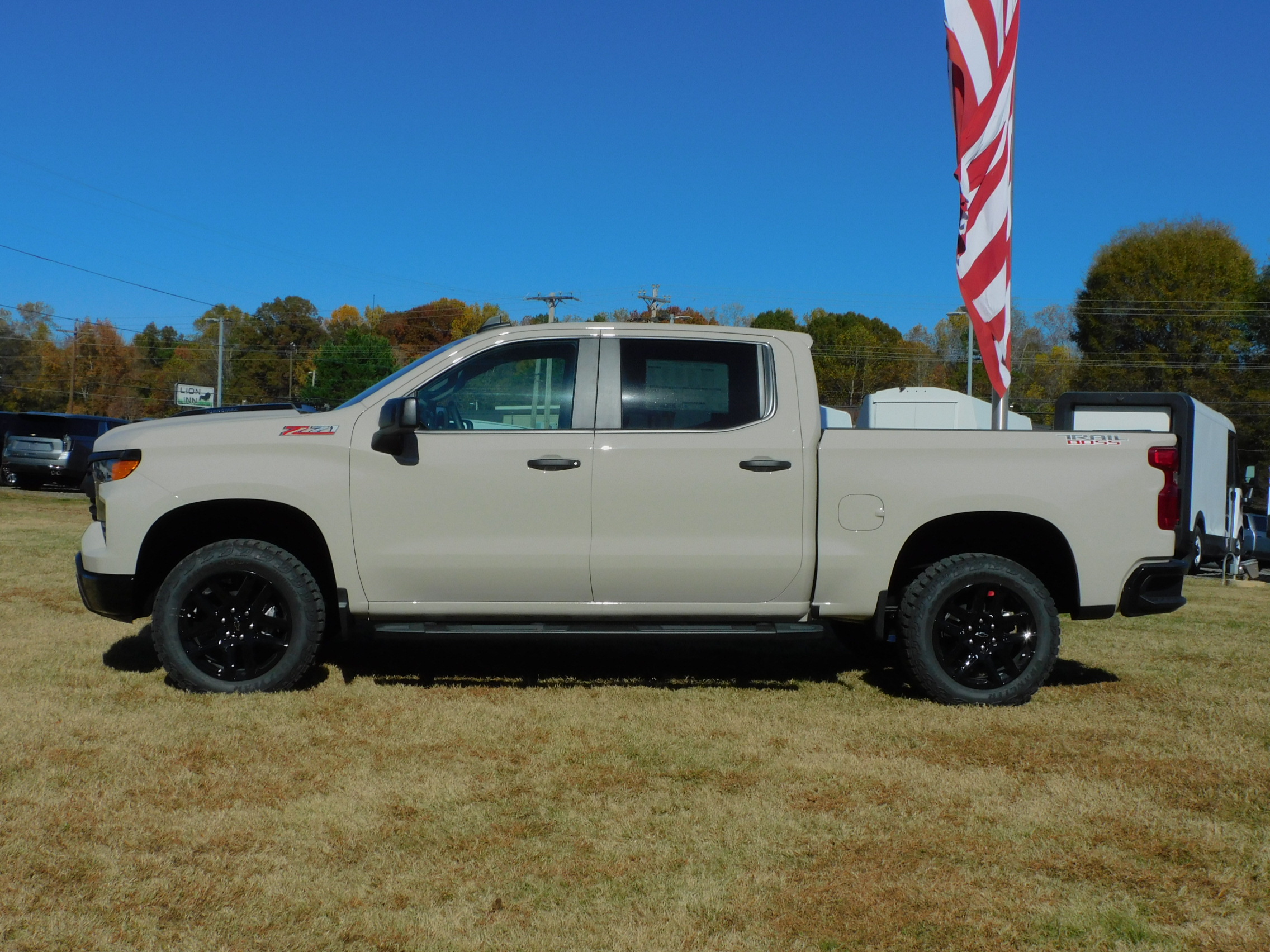 2026 Chevrolet Silverado 1500 Custom Trail Boss photo 3