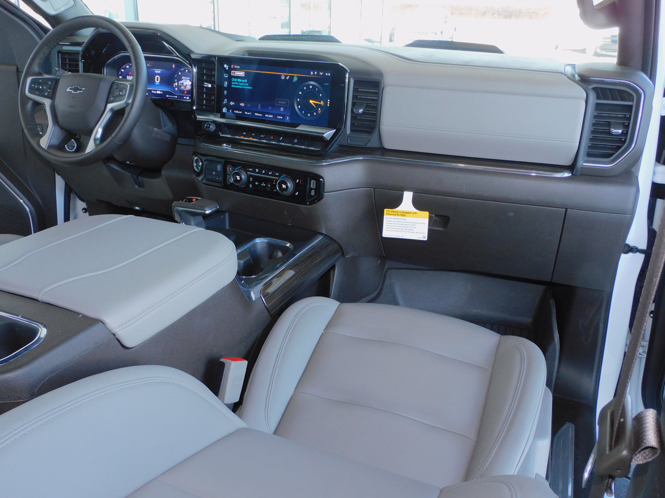 2024 Chevrolet Silverado 1500 LT Trail Boss photo 3