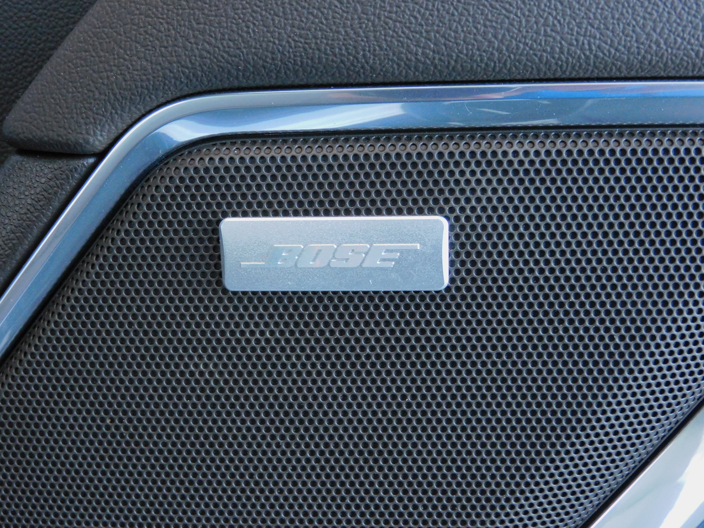 2024 Chevrolet Silverado 1500 LT Trail Boss photo 2