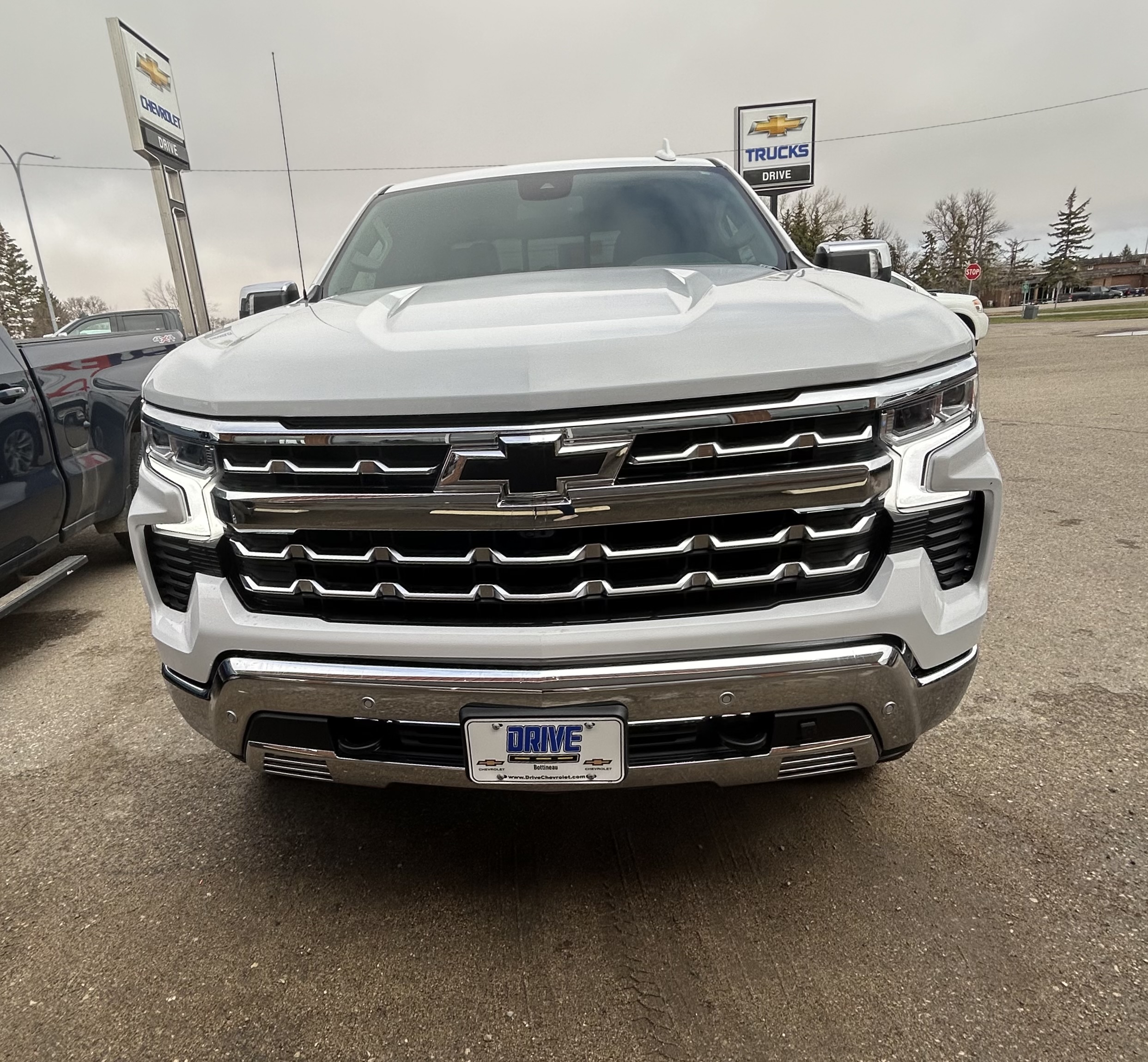 Used 2024 Chevrolet Silverado 1500 LTZ with VIN 3GCUDGE88RG257591 for sale in Bottineau, ND