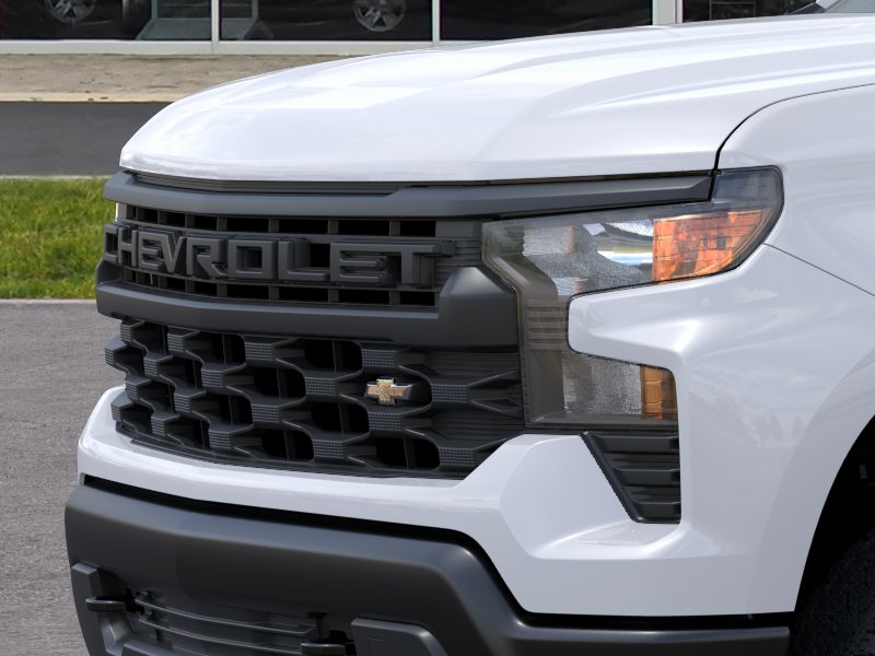 New 2026 Summit White Chevrolet WT image 13
