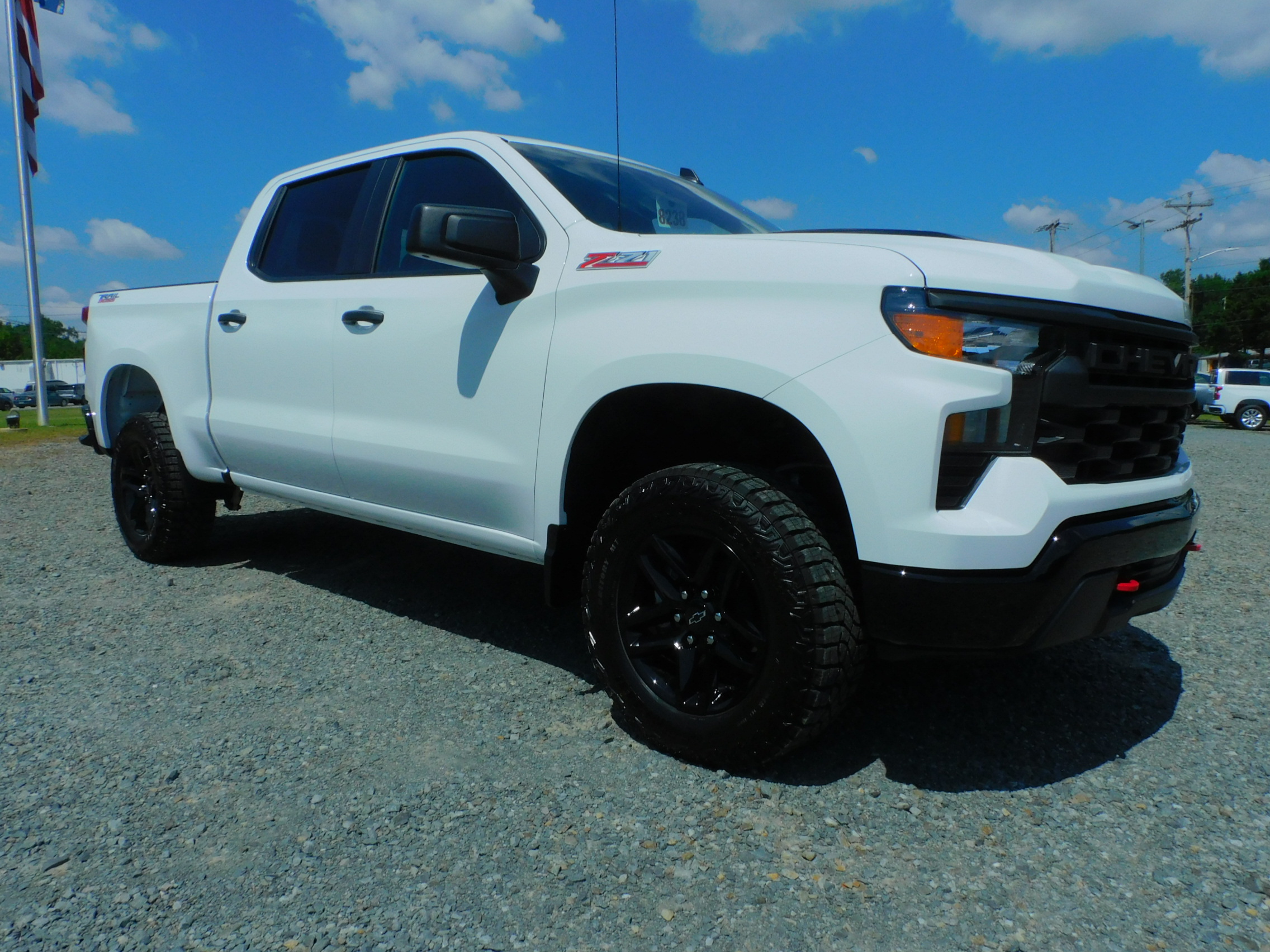 New 2026 Summit White Chevrolet Custom Trail Boss image 9