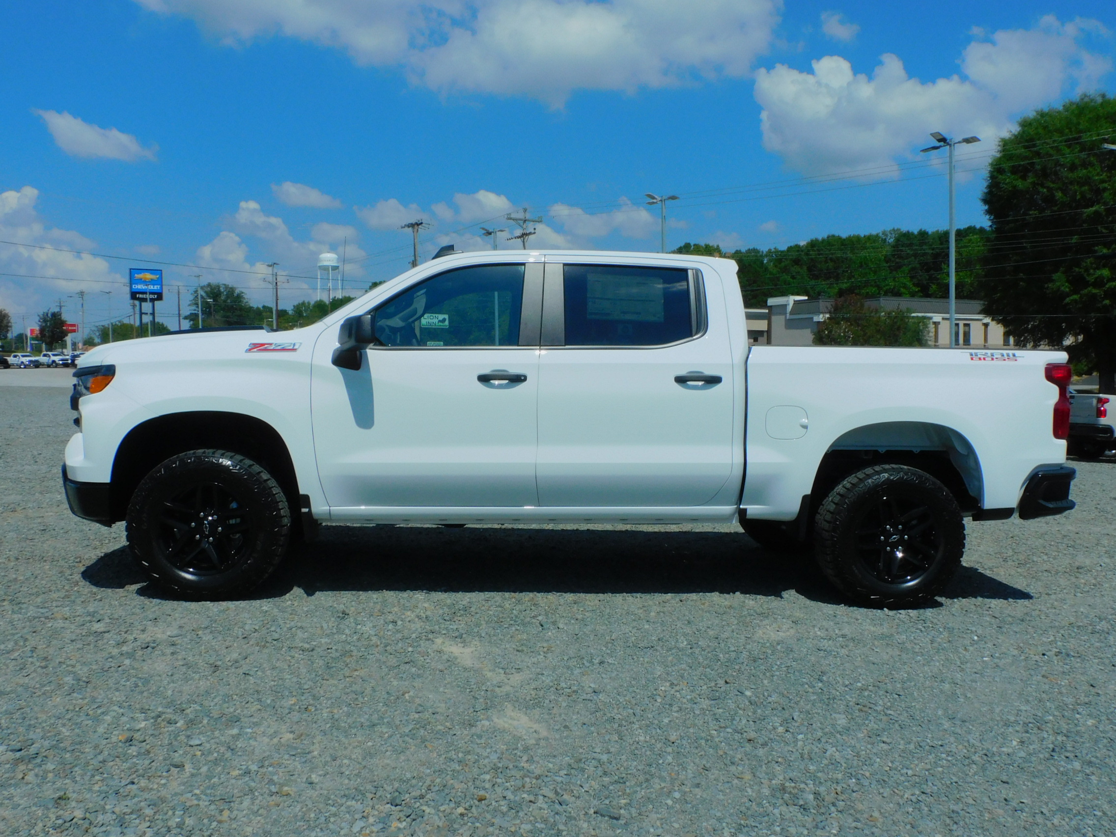 New 2026 Summit White Chevrolet Custom Trail Boss image 6