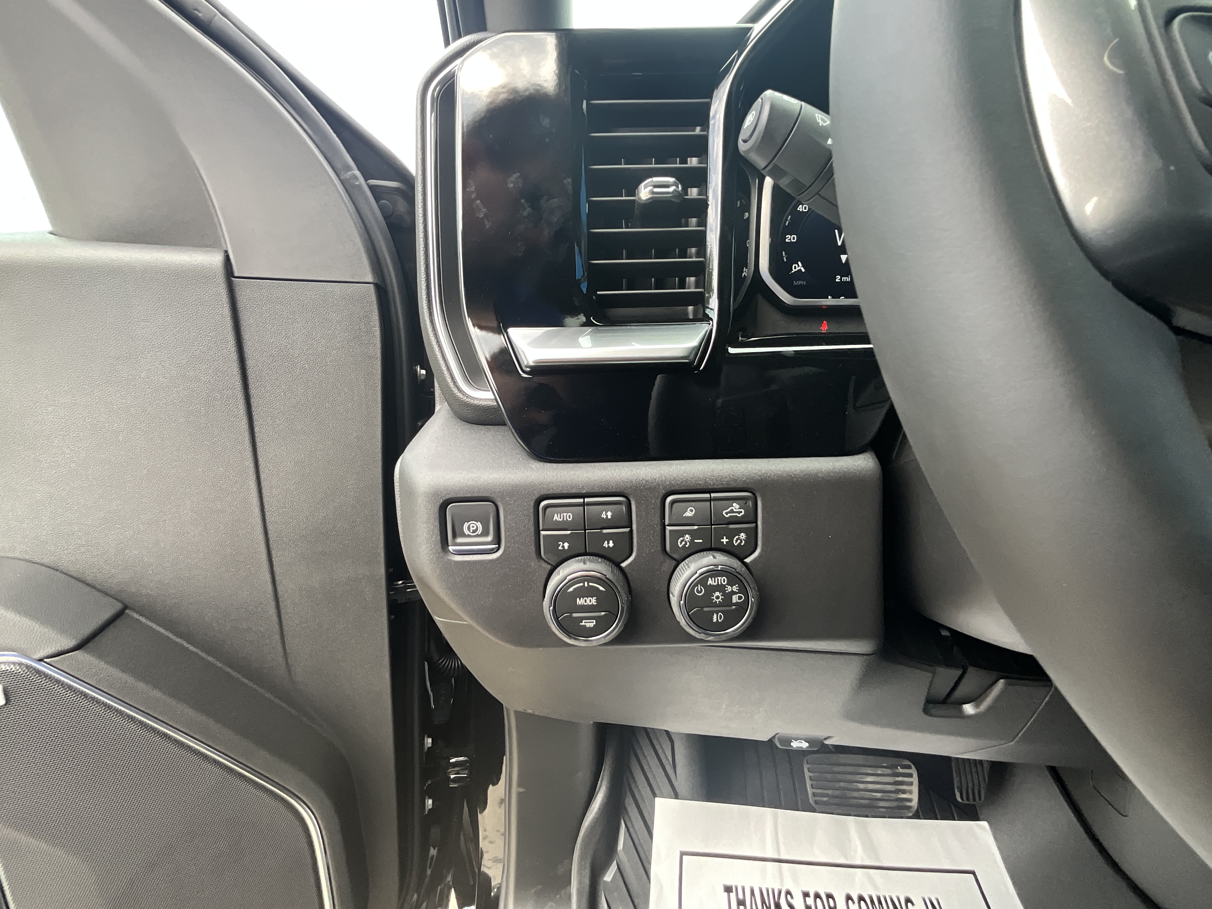 2026 Chevrolet Silverado 1500 LT Trail Boss - Photo 10