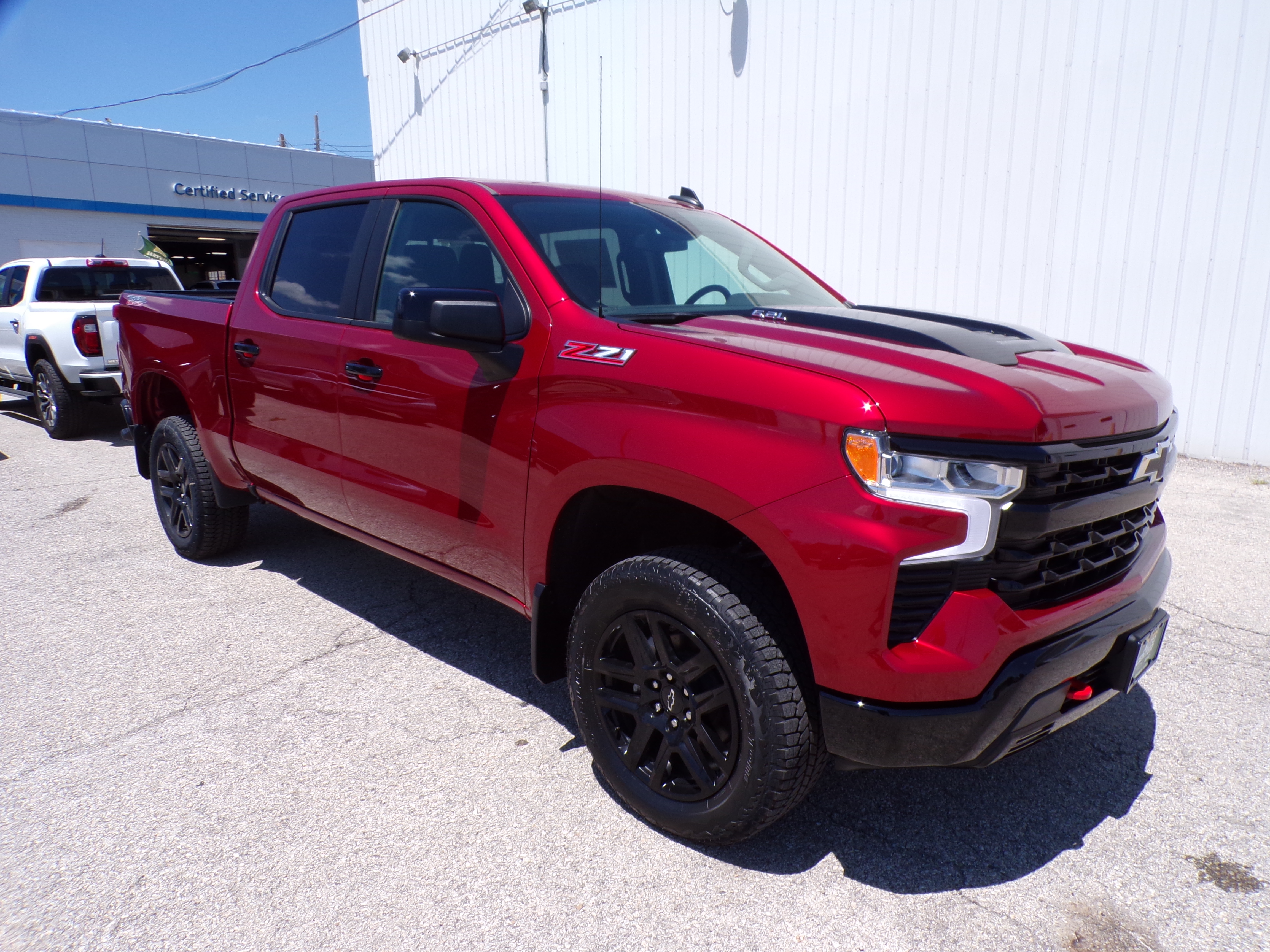 2026 Chevrolet Silverado 1500 LT Trail Boss - Photo 2
