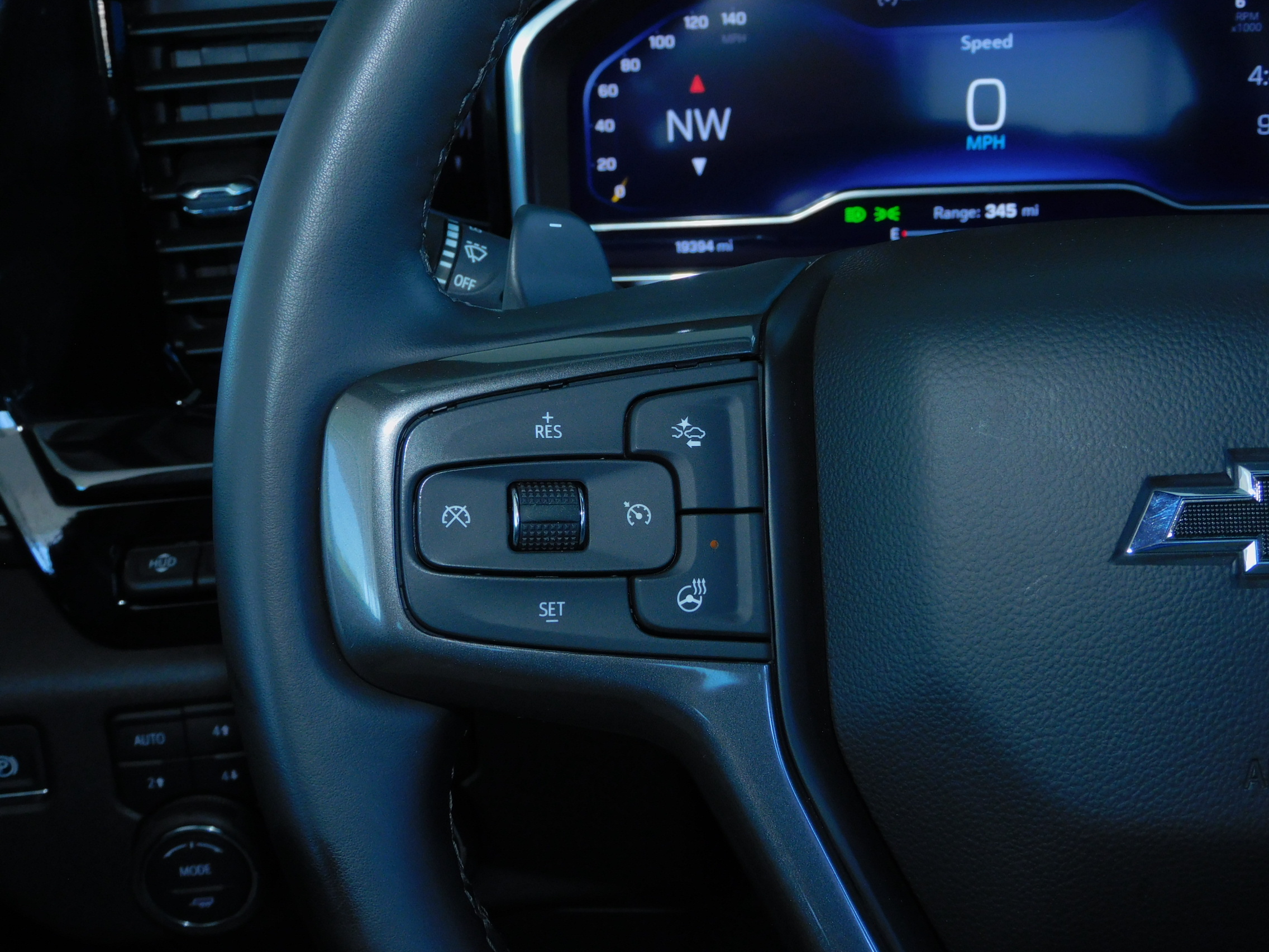 Used 2025 Slate Gray Metallic Chevrolet ZR2 image 33
