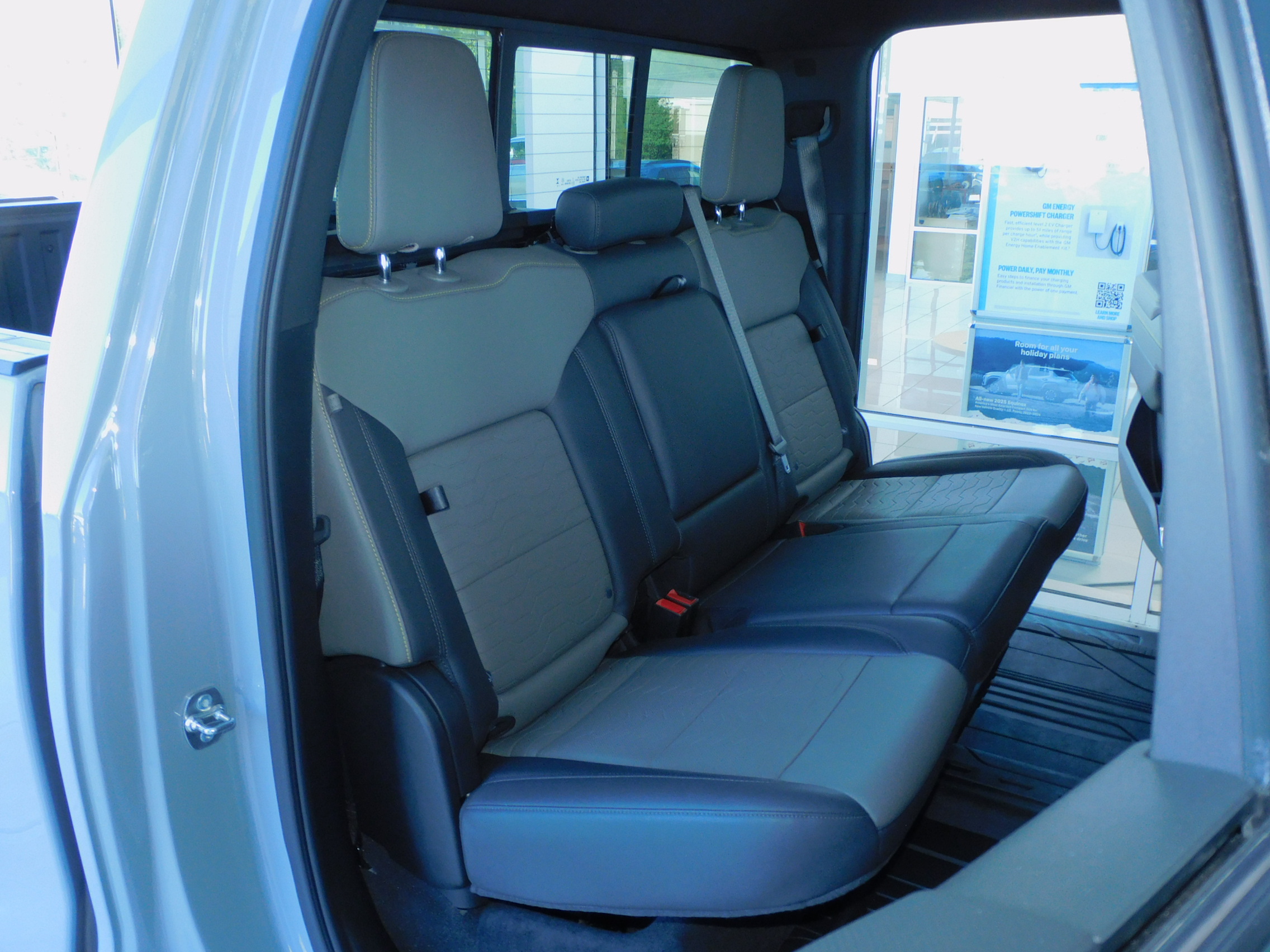 Used 2025 Slate Gray Metallic Chevrolet ZR2 image 28
