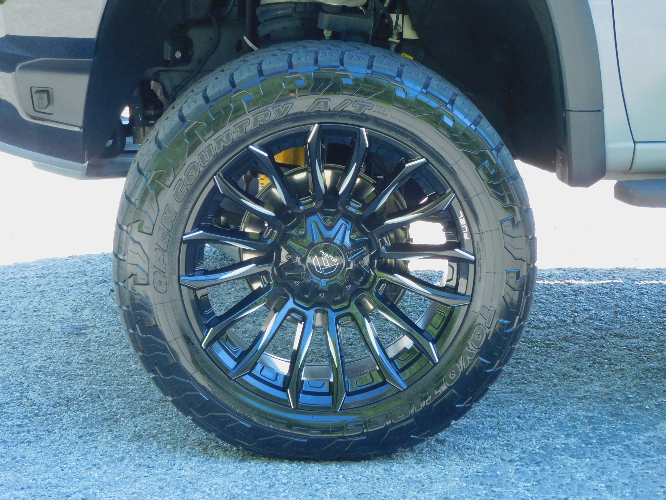 Used 2025 Slate Gray Metallic Chevrolet ZR2 image 12