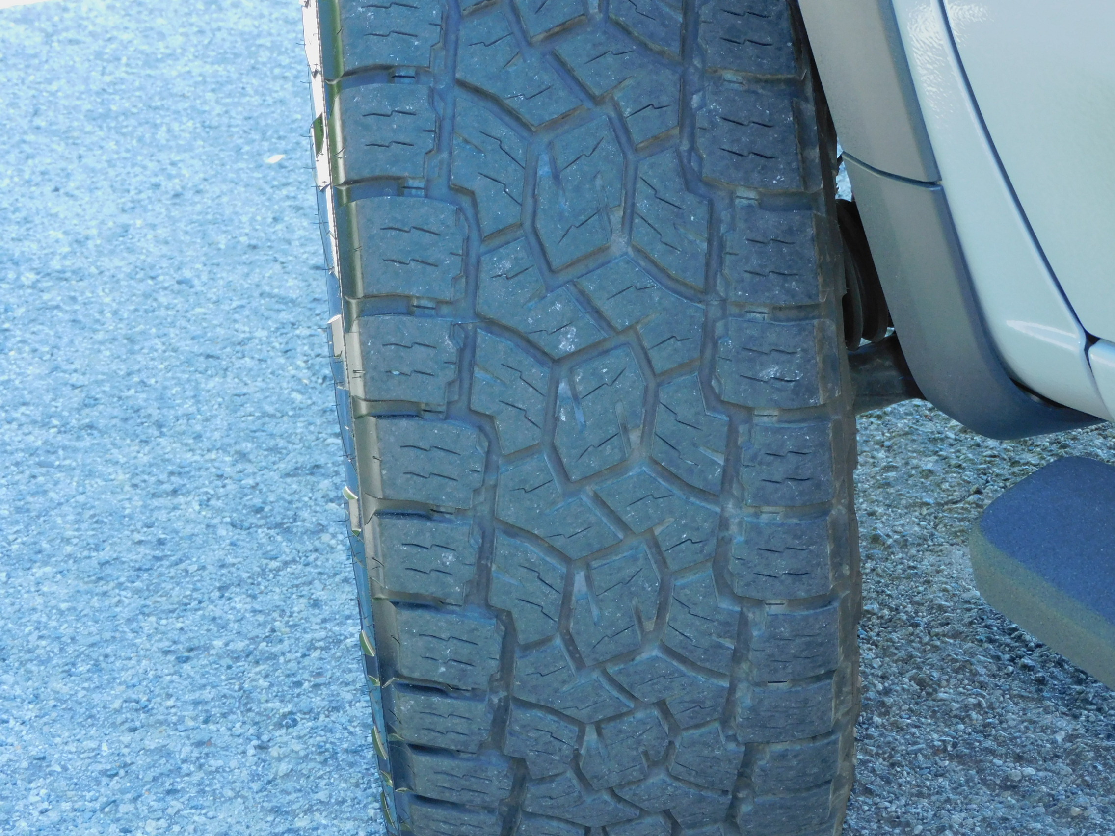 Used 2025 Slate Gray Metallic Chevrolet ZR2 image 18