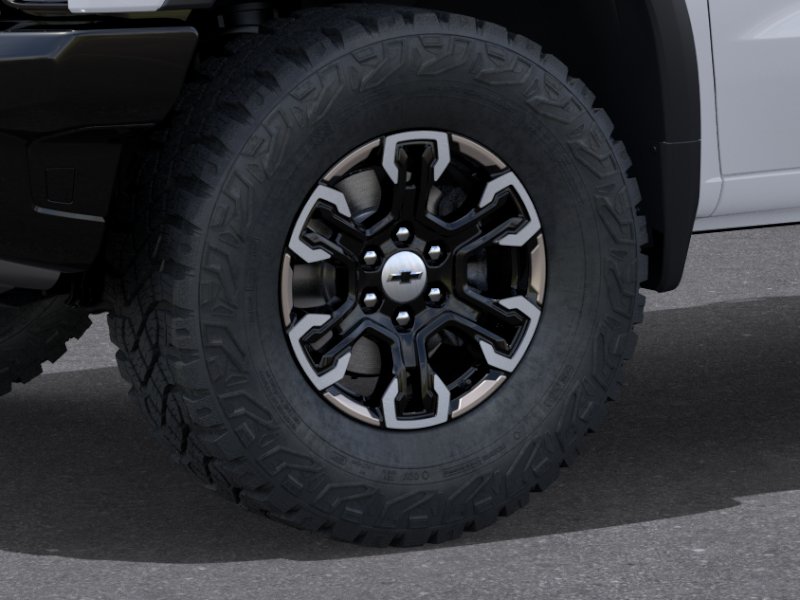 New 2026 Summit White Chevrolet ZR2 image 33