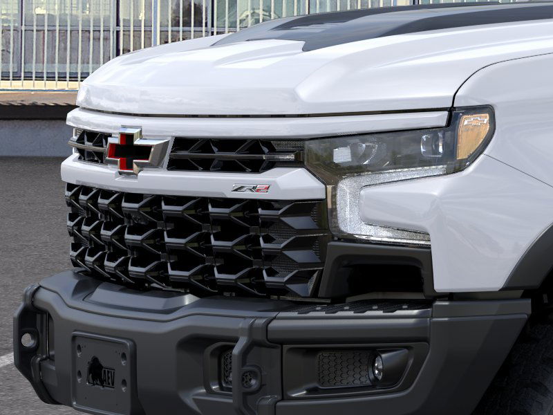 New 2026 Summit White Chevrolet ZR2 image 37