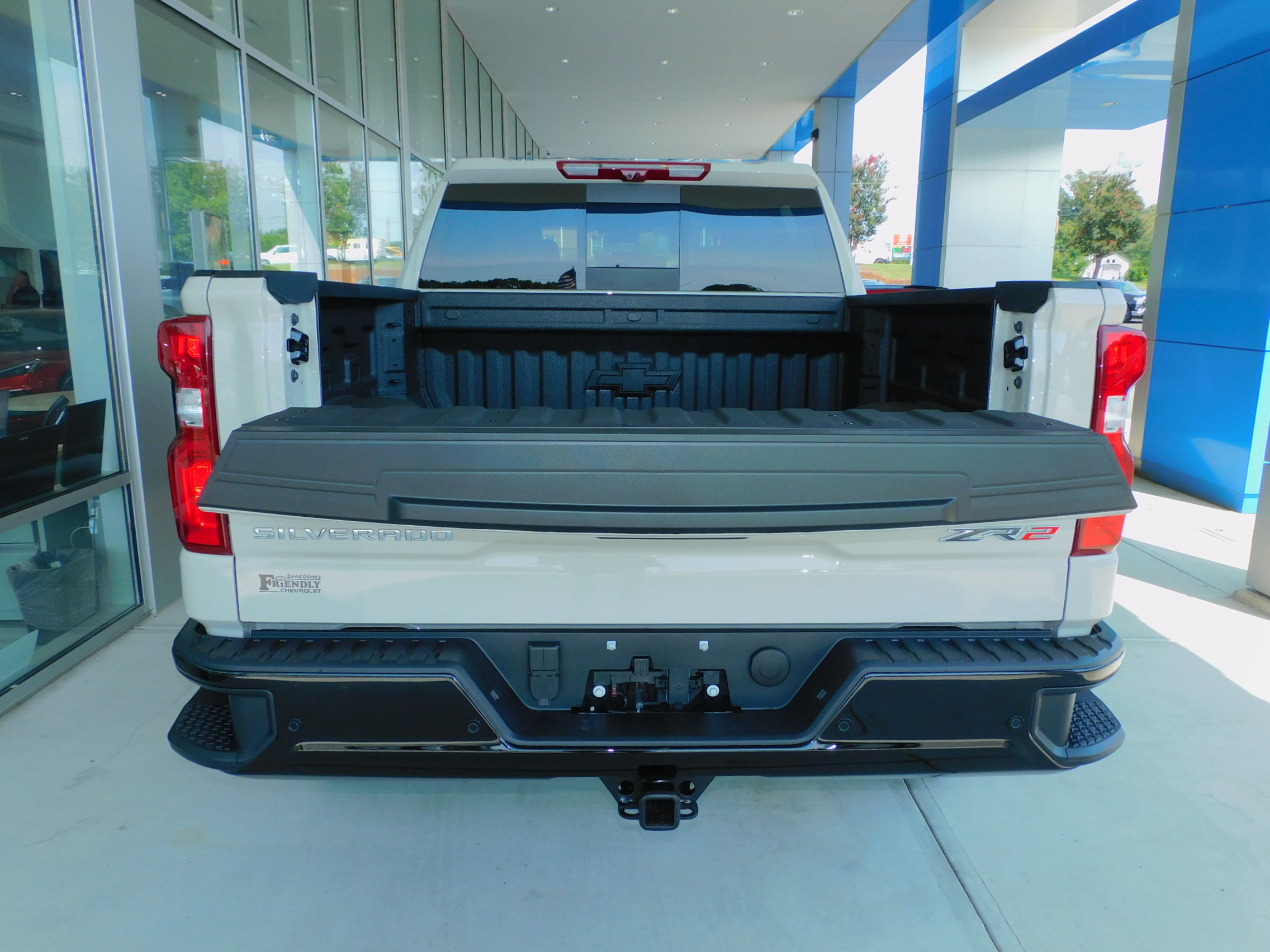 New 2026 White Sands Chevrolet ZR2 image 15