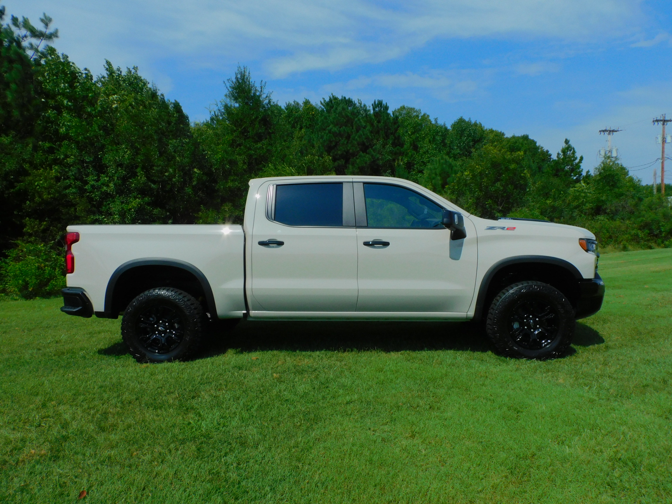 New 2026 White Sands Chevrolet ZR2 image 11