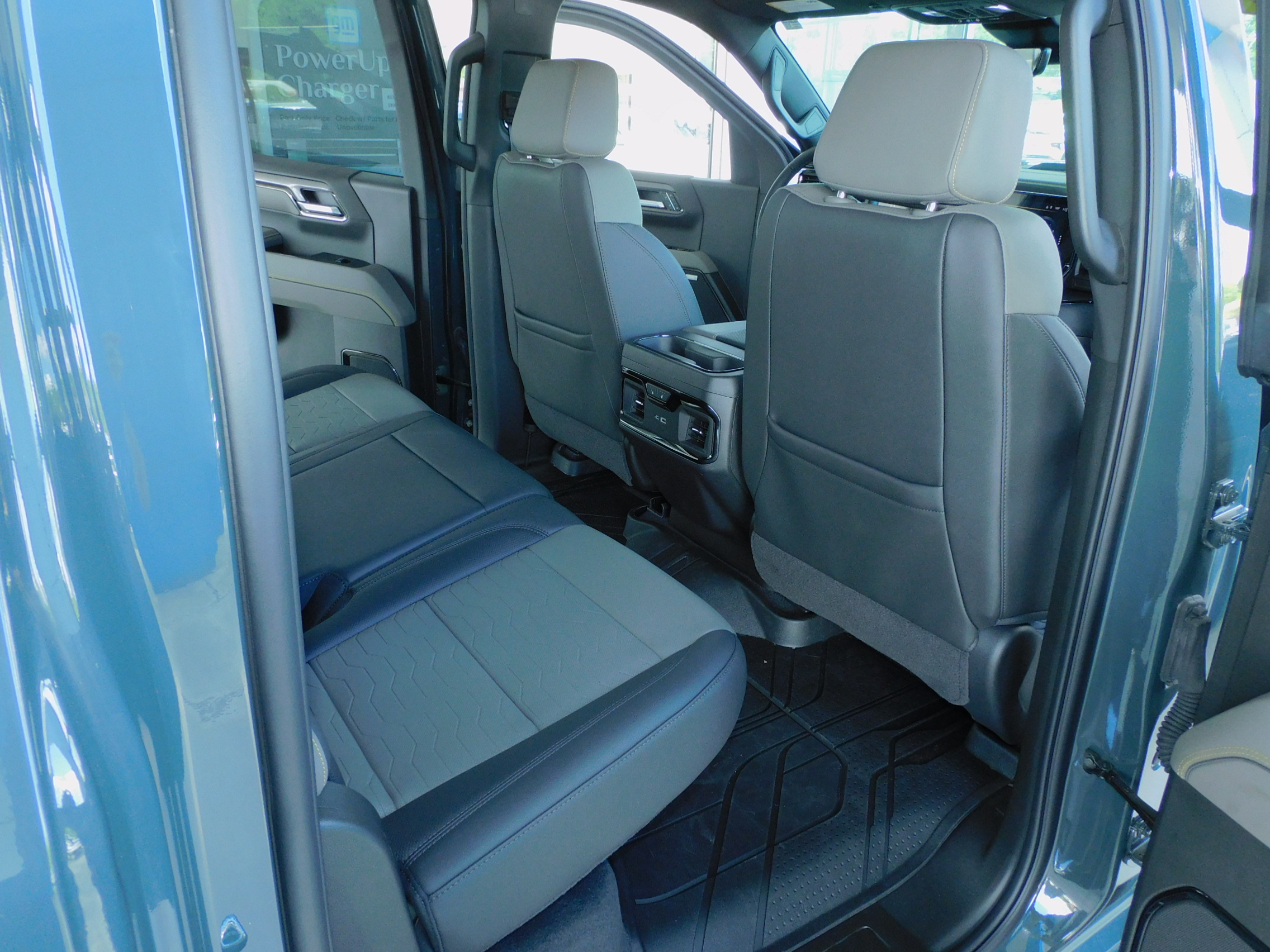 2026 Chevrolet Silverado 1500 ZR2 - Photo 27
