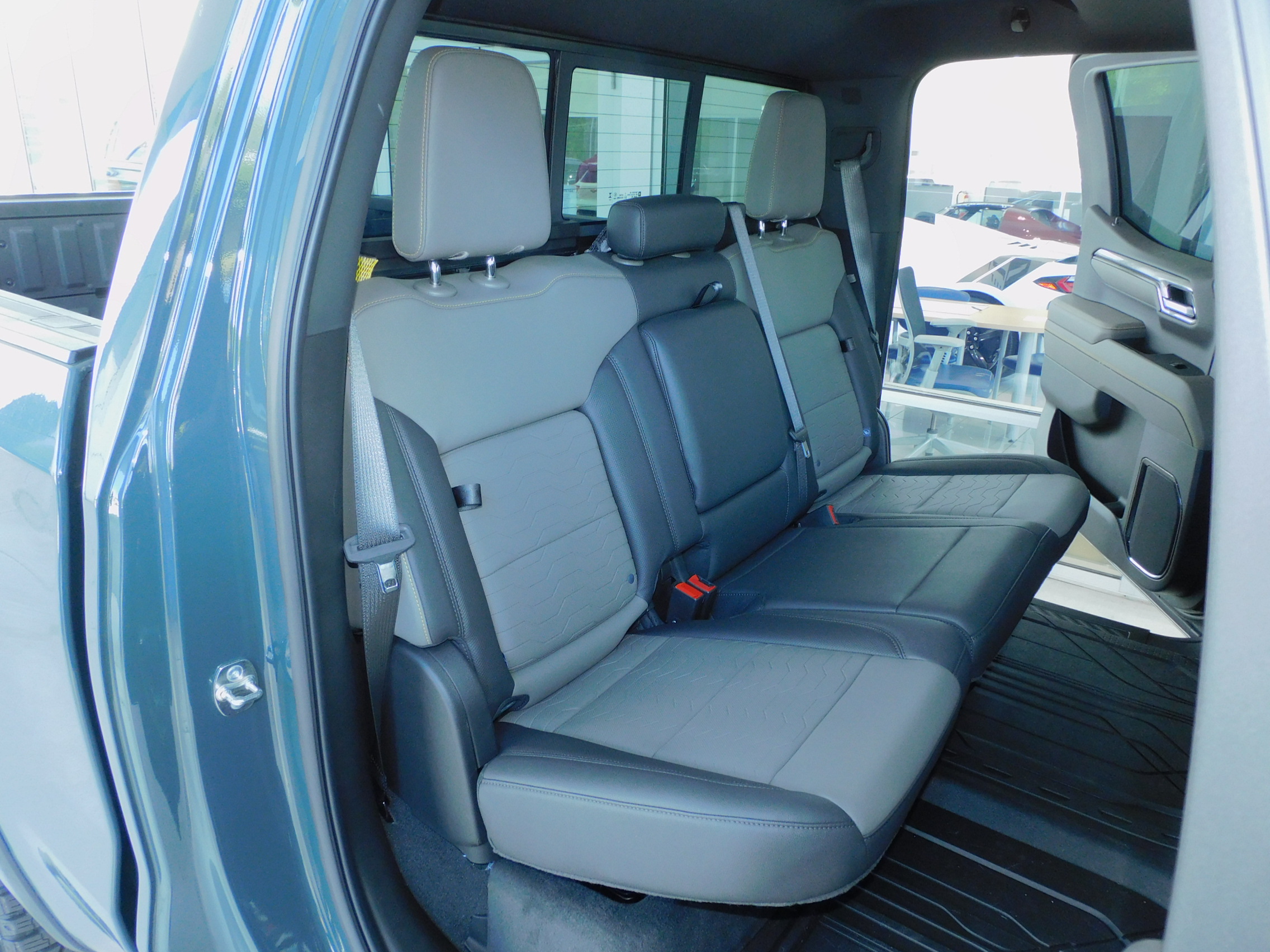 2026 Chevrolet Silverado 1500 ZR2 - Photo 28