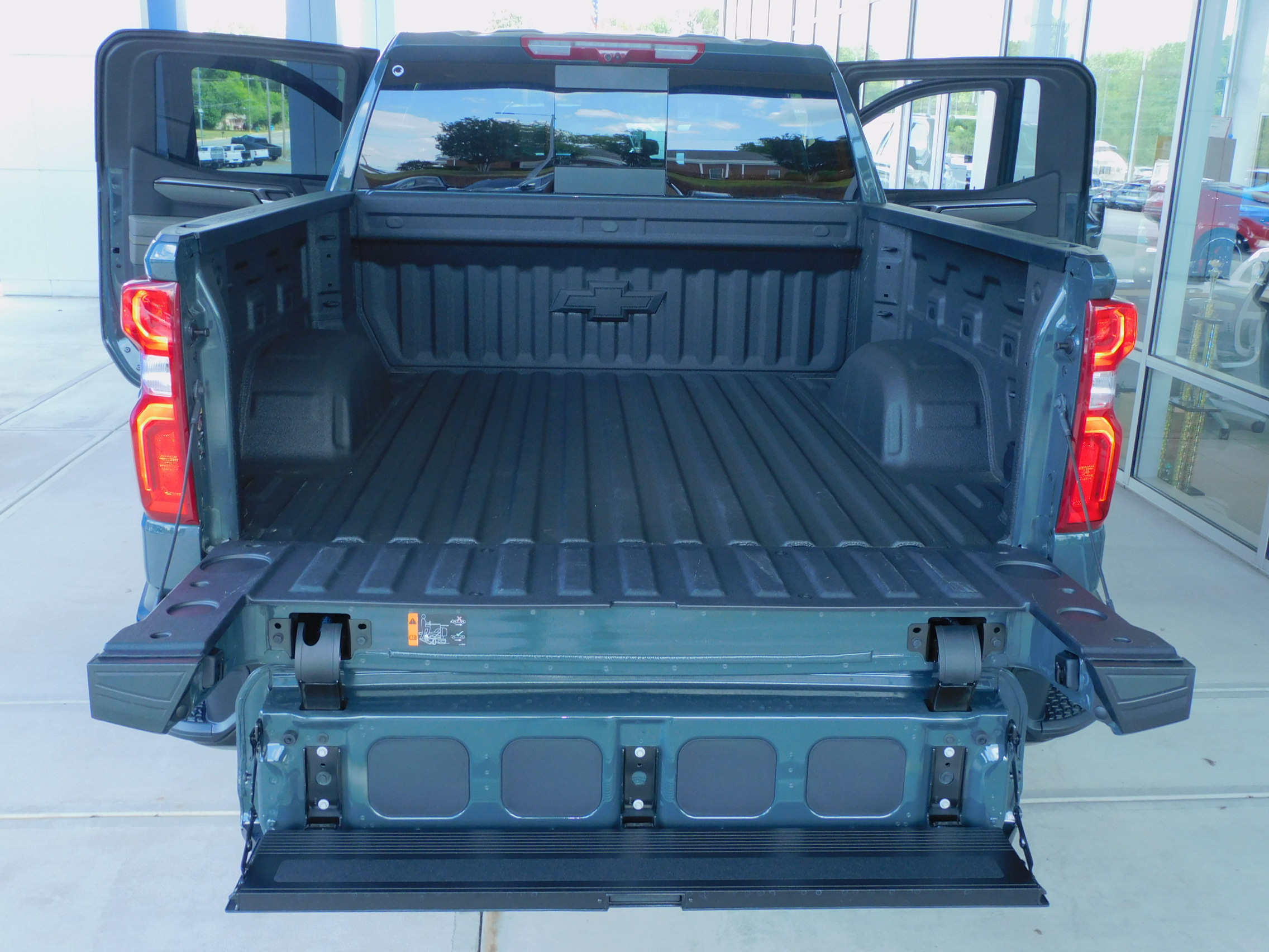 2026 Chevrolet Silverado 1500 ZR2 - Photo 19