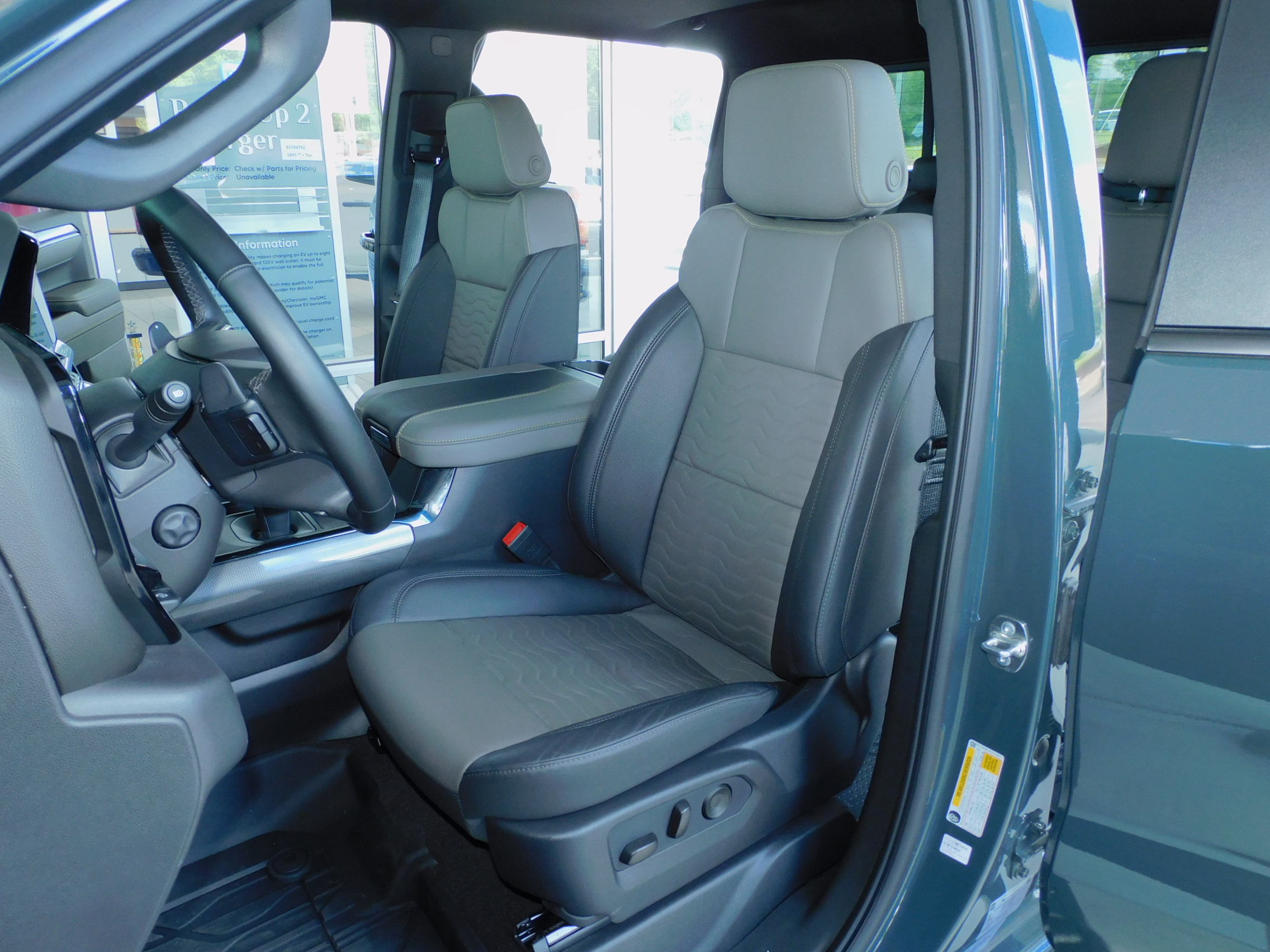 2026 Chevrolet Silverado 1500 ZR2 - Photo 25
