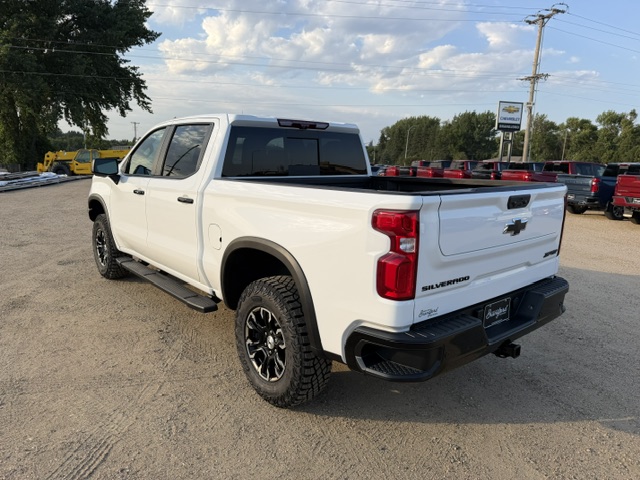 2026 Chevrolet Silverado 1500 ZR2 - Photo 8